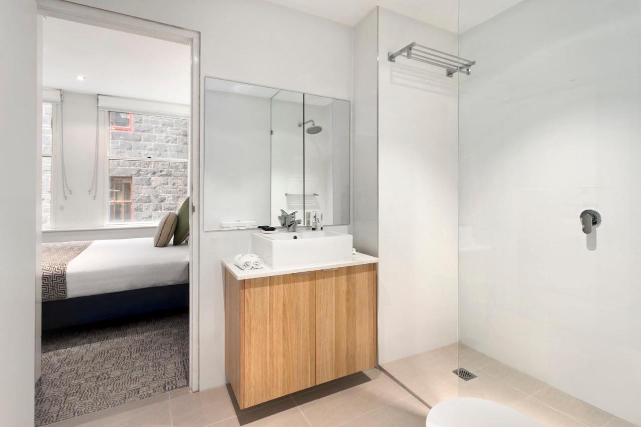 One-Bedroom Apartment,1019806729:JPEG