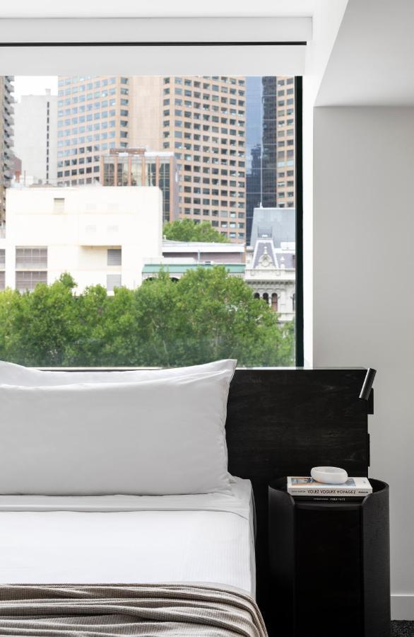Lancemore Premium King Room – complimentary drinks during hosted hour WiFi