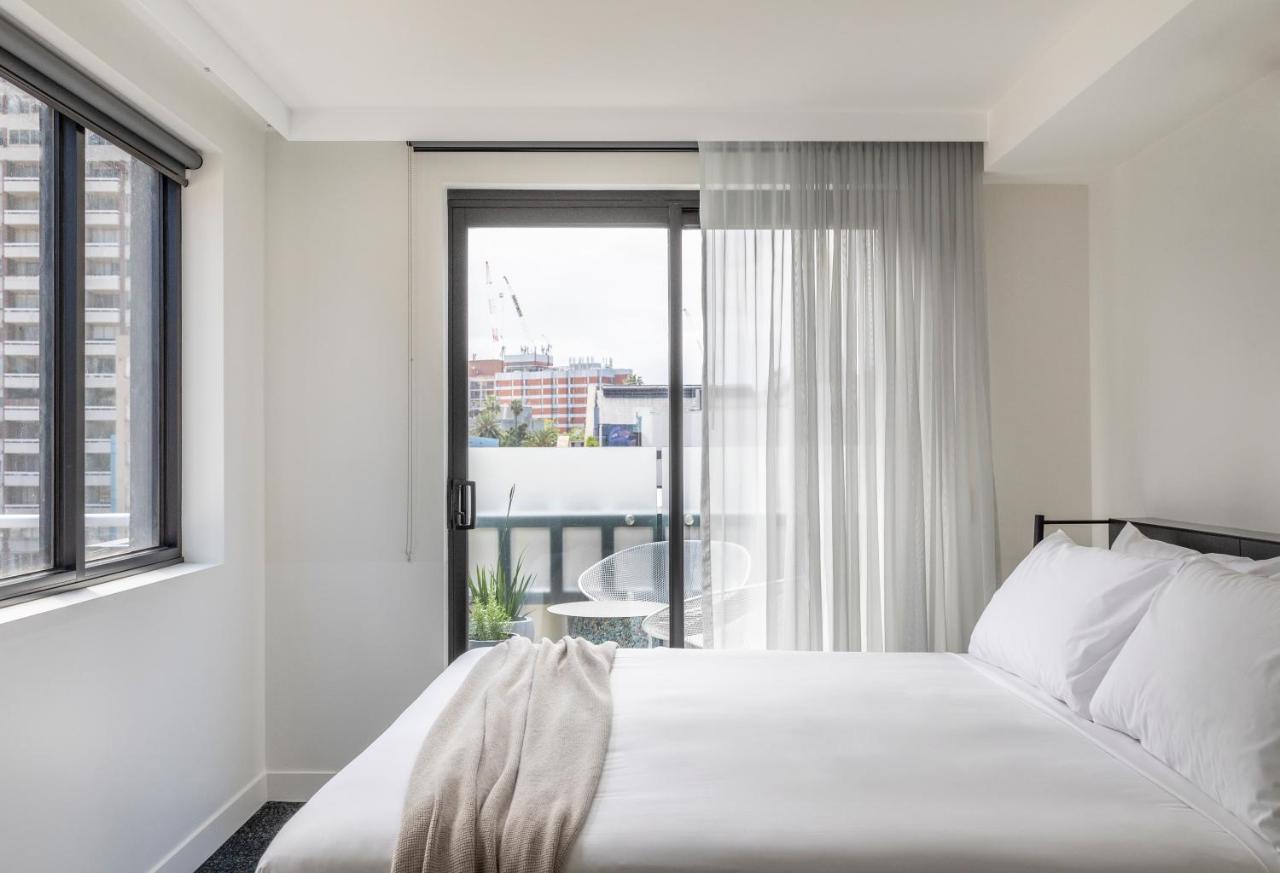 Two Bedroom Penthouse Suite – complimentary drinks during hosted hour WiFi