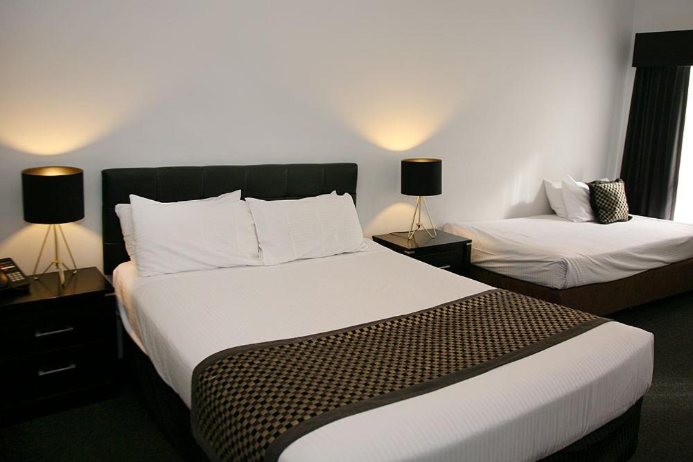 Executive Suite Spa Bath,1176889987:JPEG