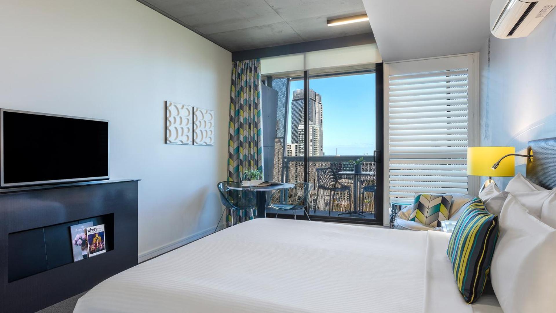 Upgrade Studio Park View & Balcony No Housekeeping