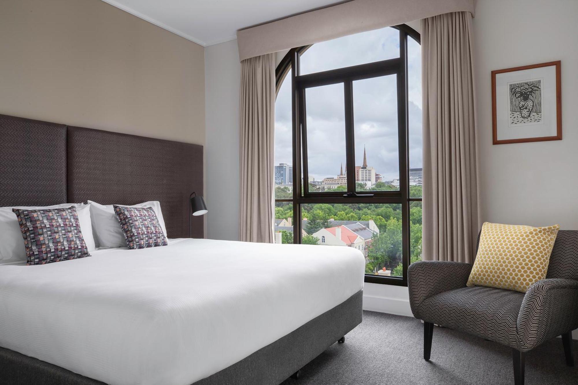 One-Bedroom King Room