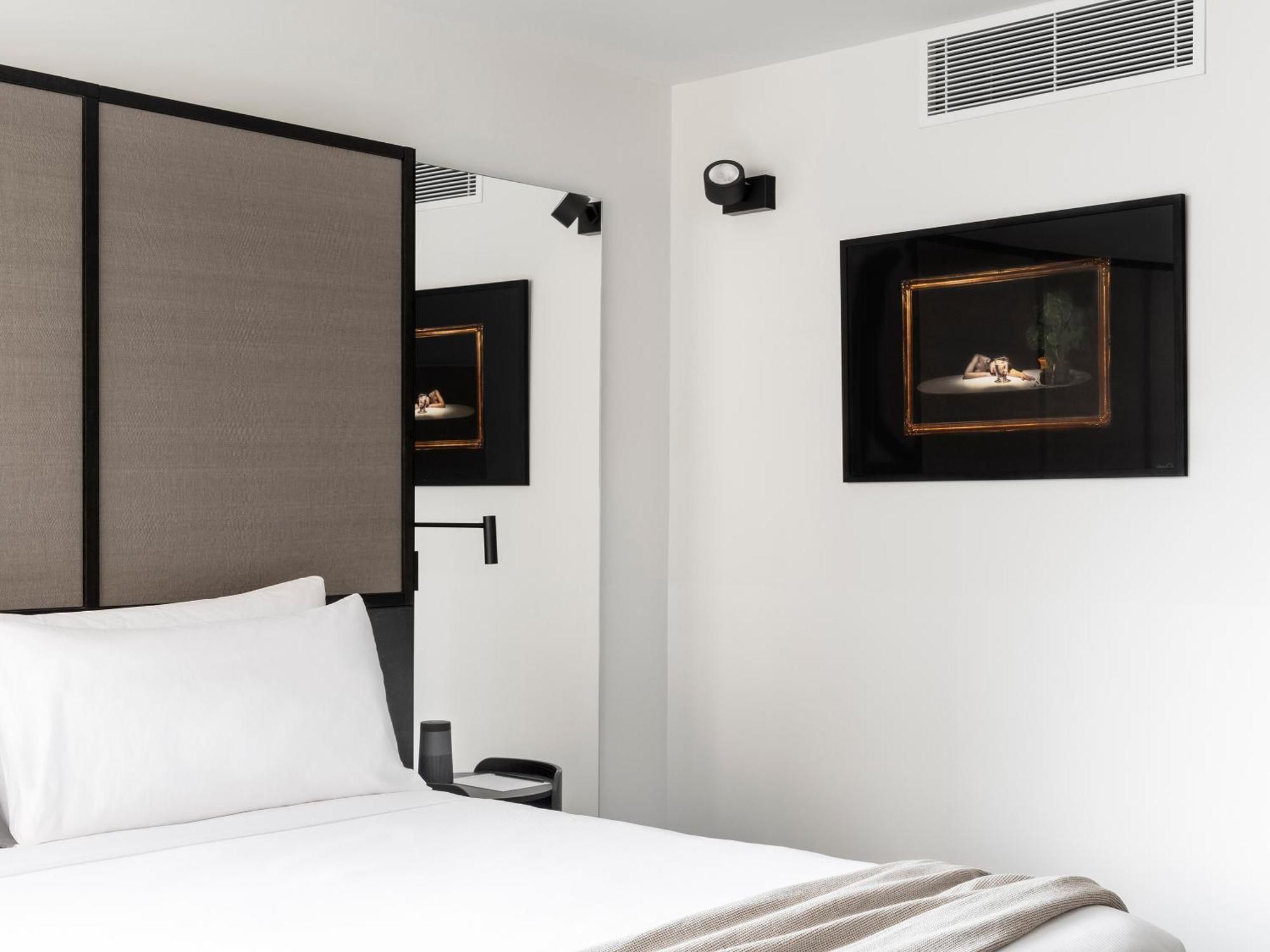 Two Bedroom Family Room – complimentary drinks during hosted hour WiFi