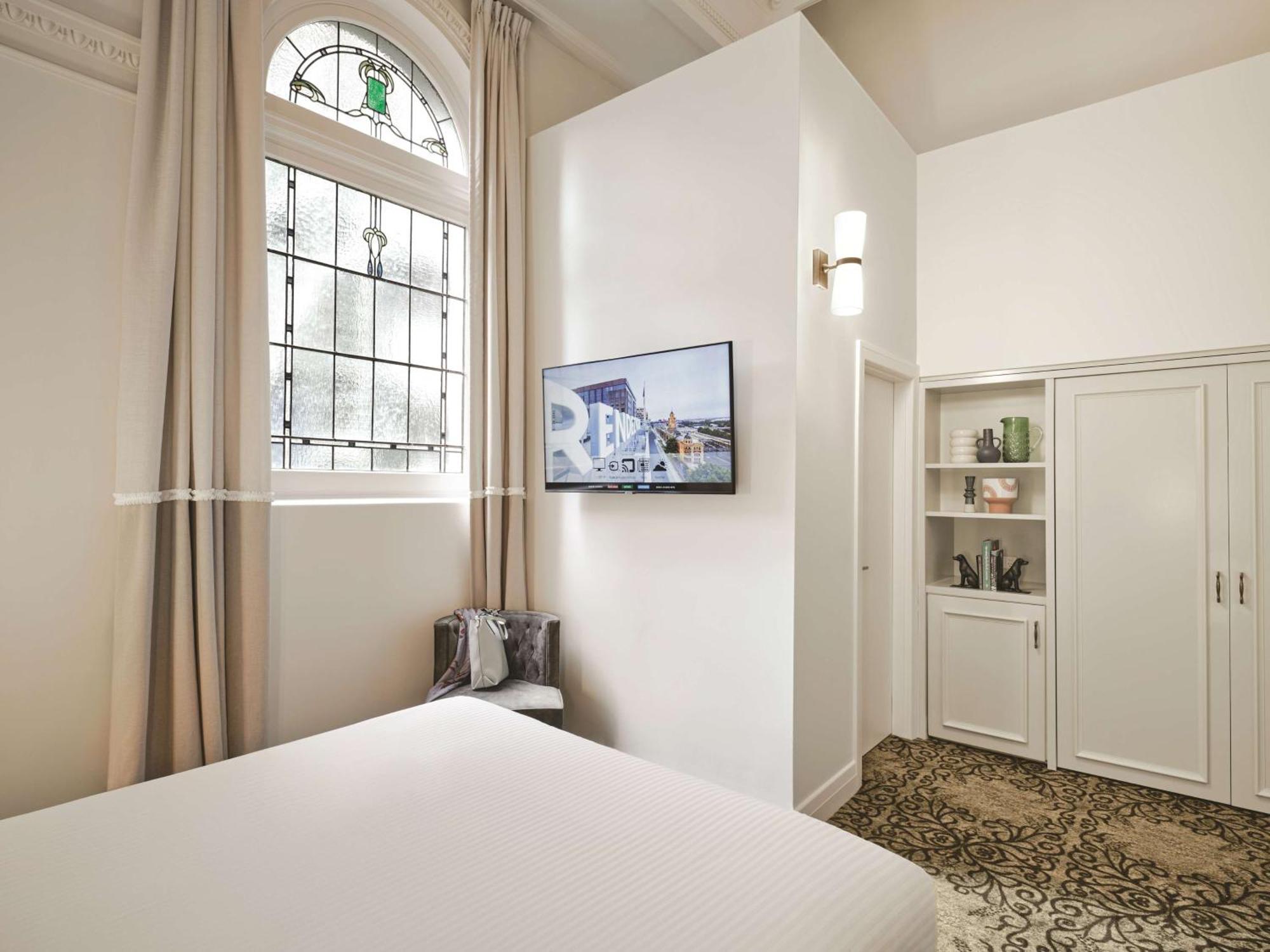 Commerce Heritage Queen Room,1277292085:JPEG