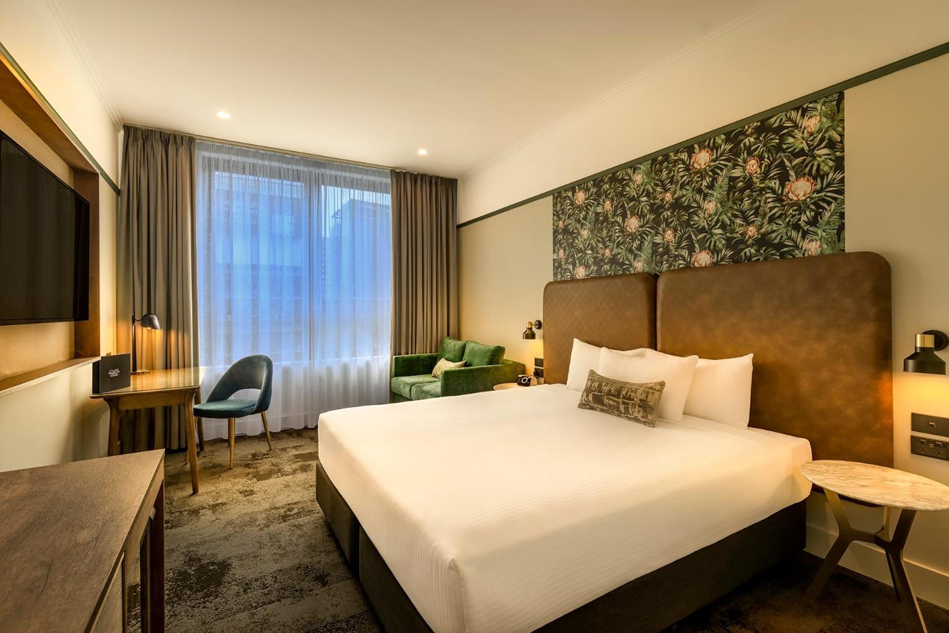 Premiere Room