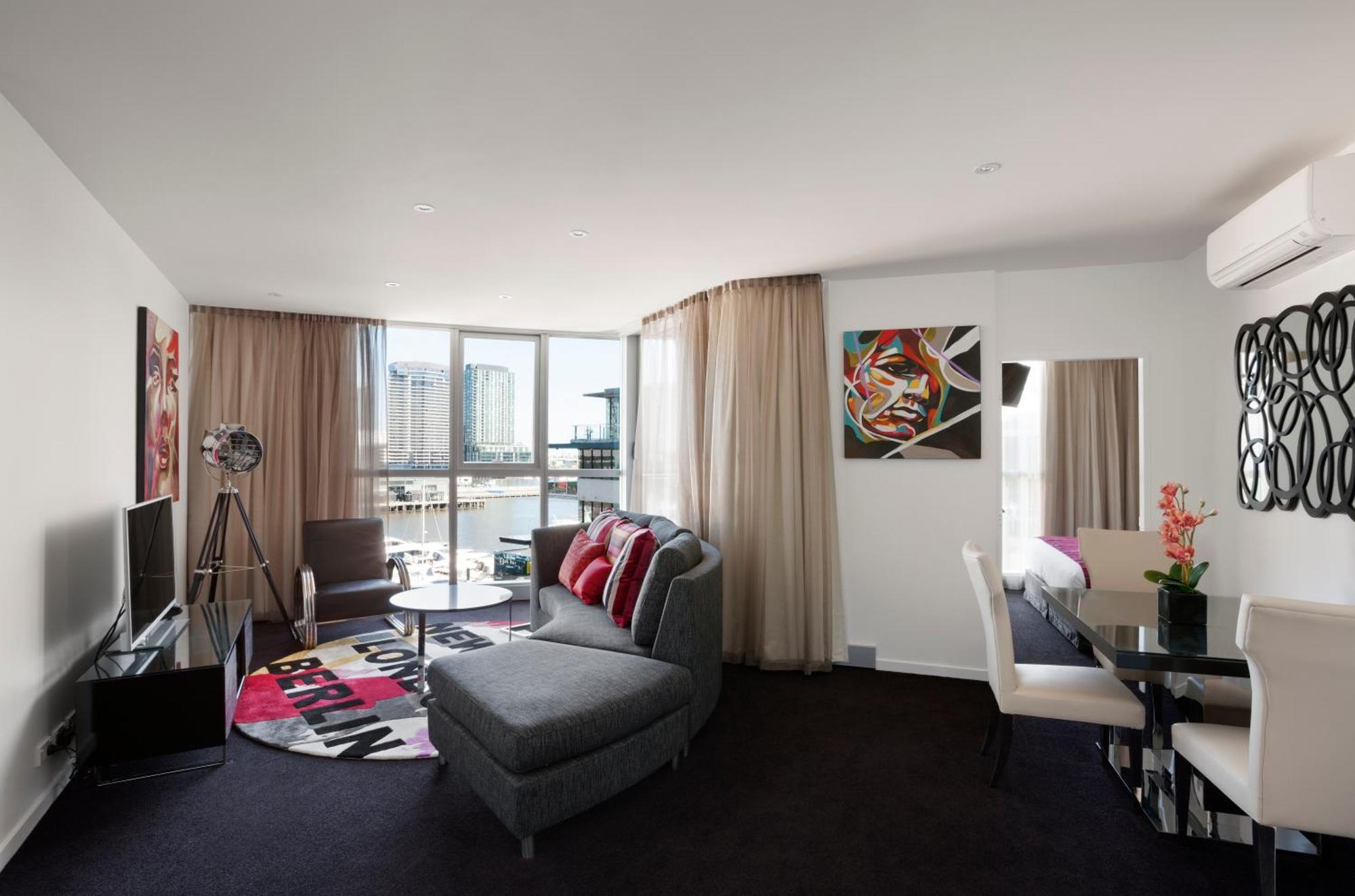 Two-Bedroom Apartment Two Bathrooms Water View