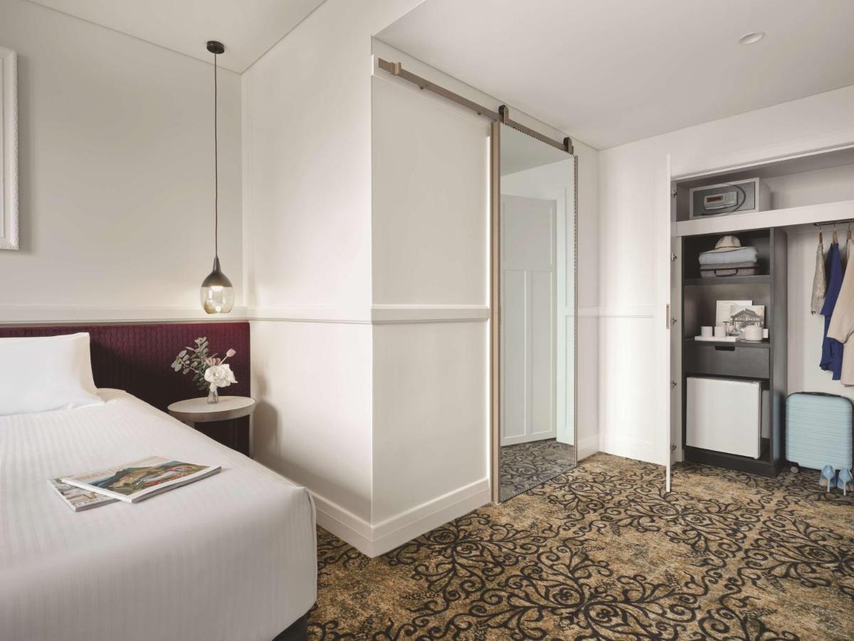 Perkins Corner View King or Twin Room