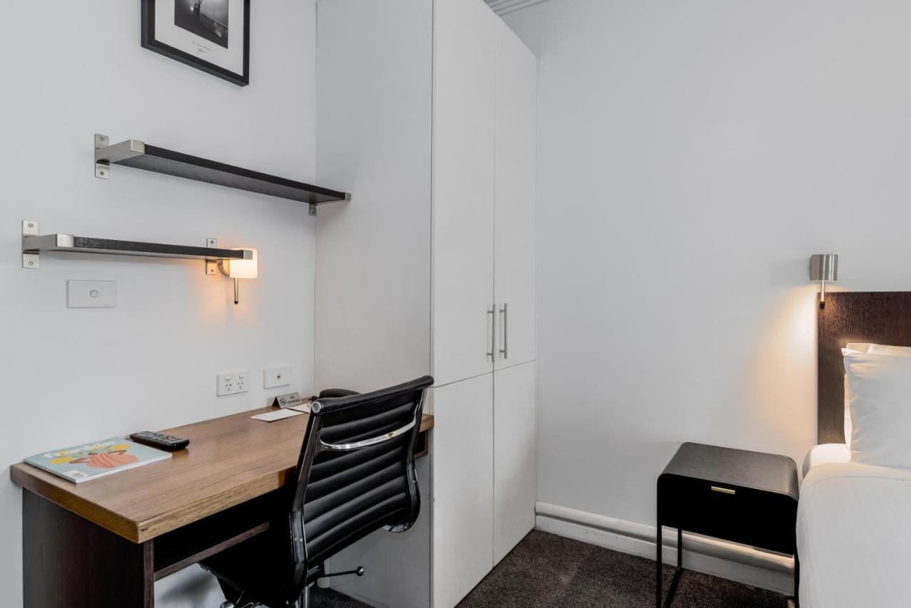 Small Queen Room