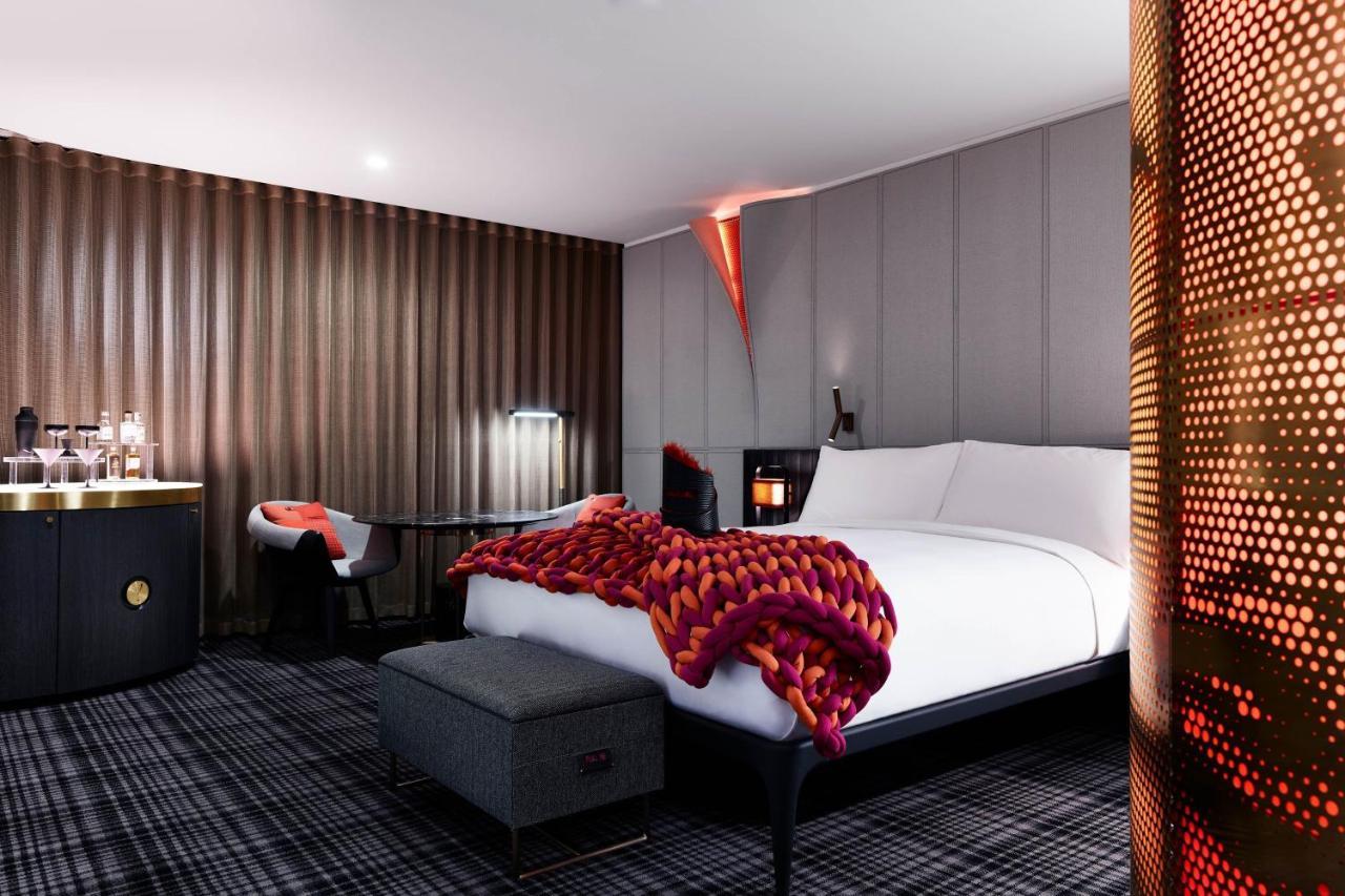 Premium Room, Larger Guest Room, 1 King, Corner Room,1356368420:JPEG