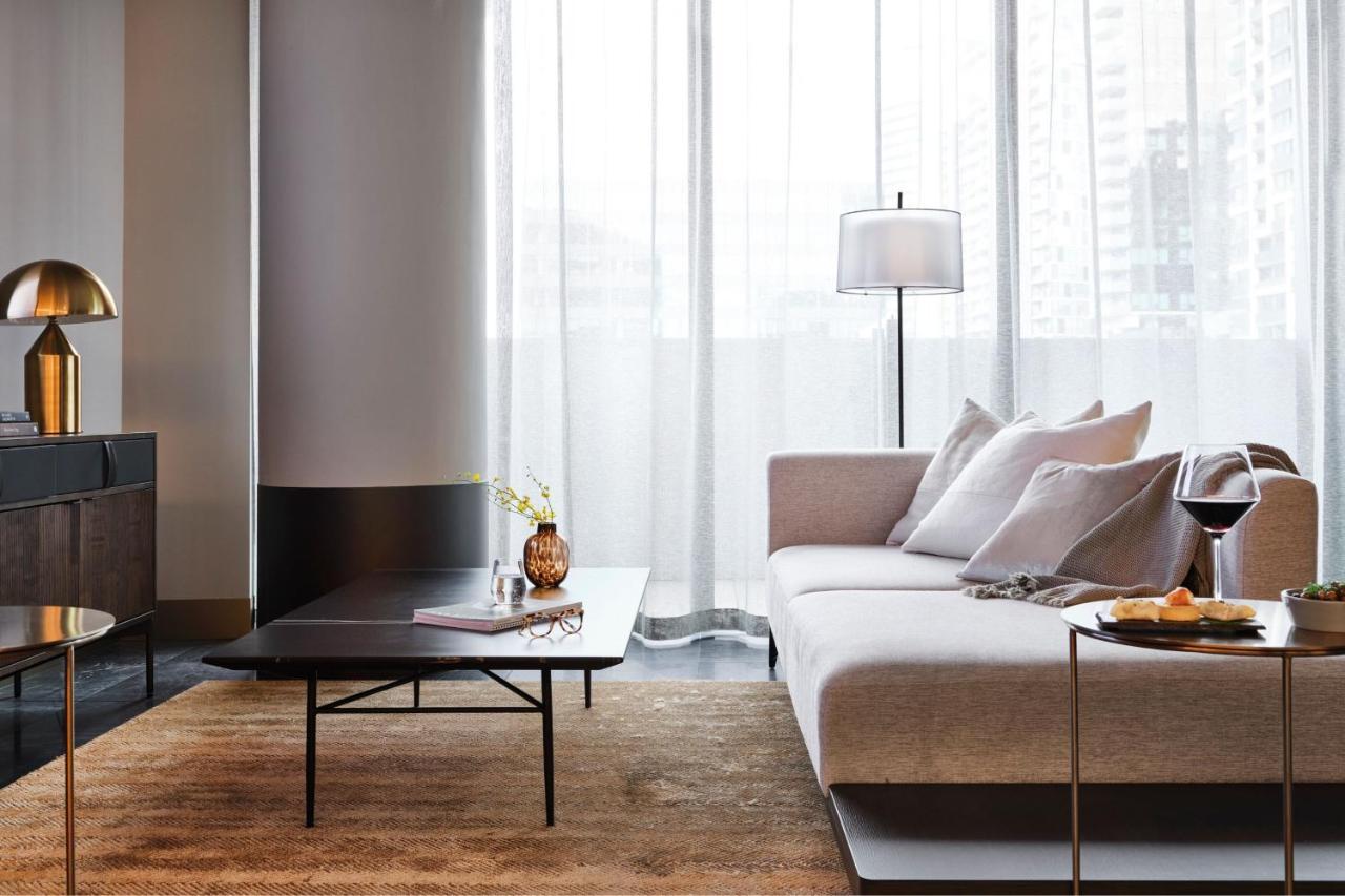 M Club Room with Bath Tub – Lounge Access