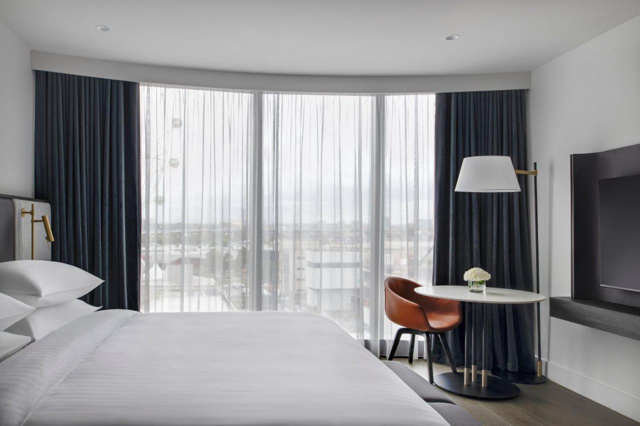 Superior King Room,1362905726:JPEG