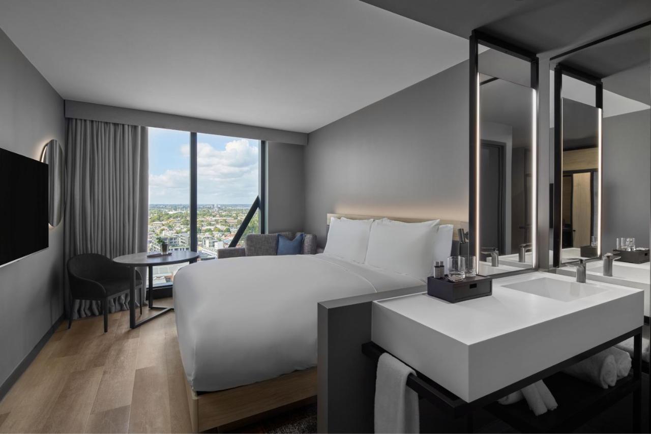 Superior Guest Room 1King Urban view