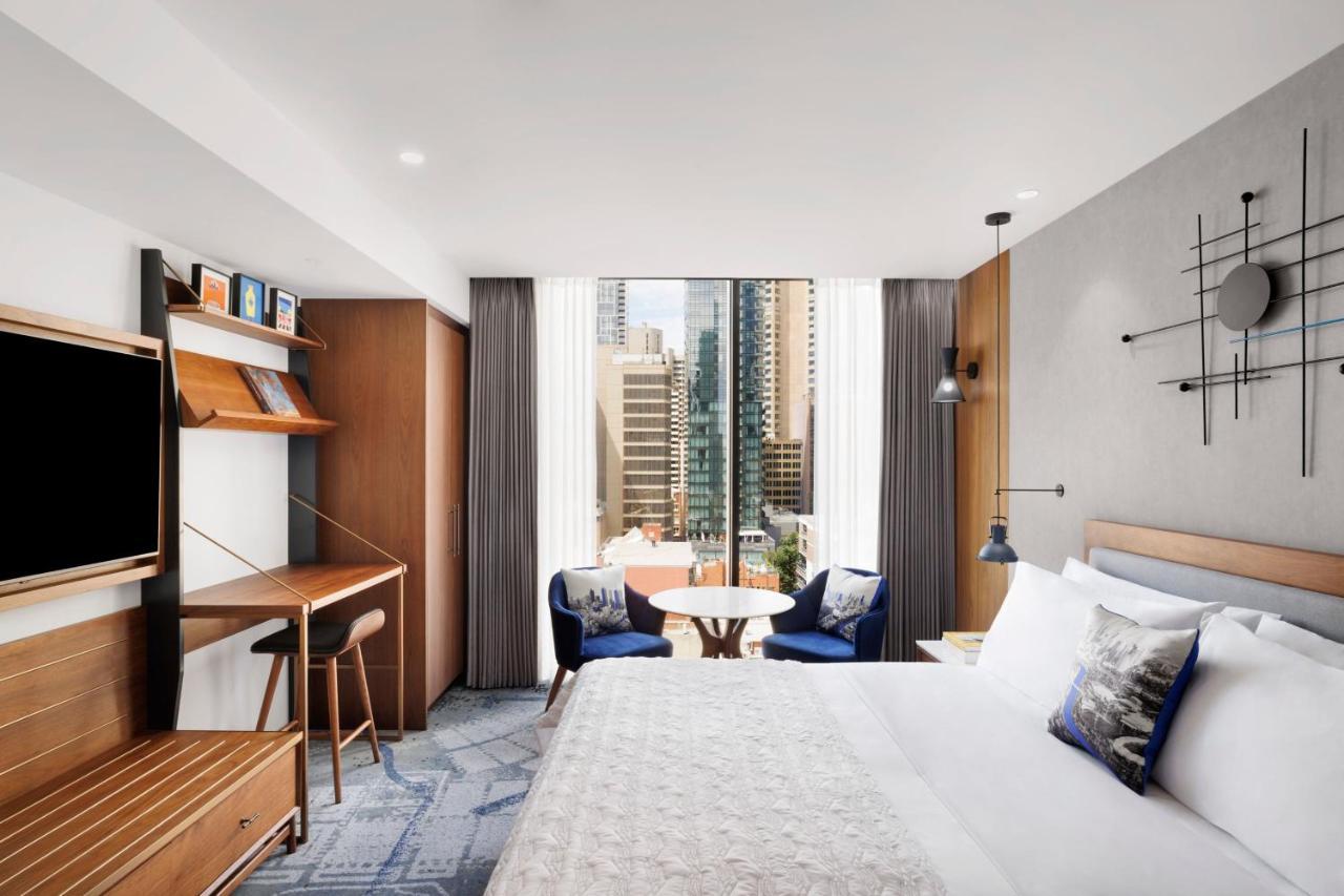 Signature King Room City View