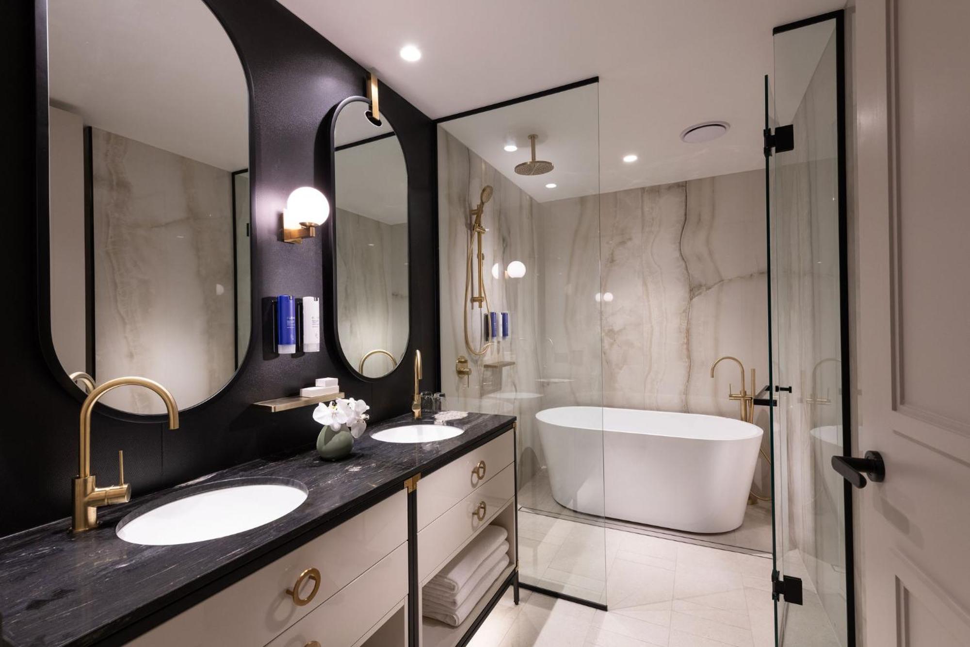 Diva Suite Includes Executive Lounge Access