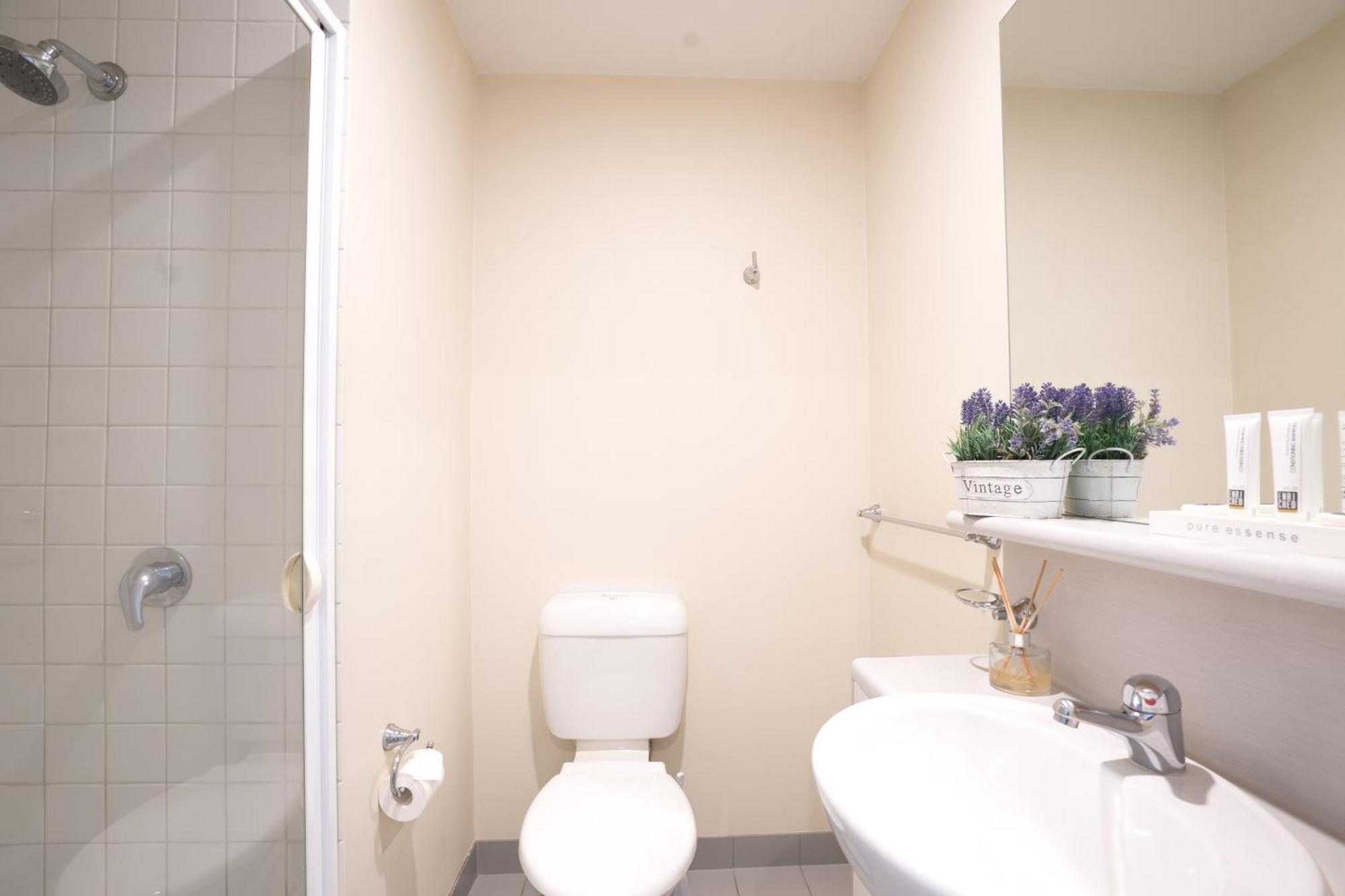 Two Single Bedroom Apartment
