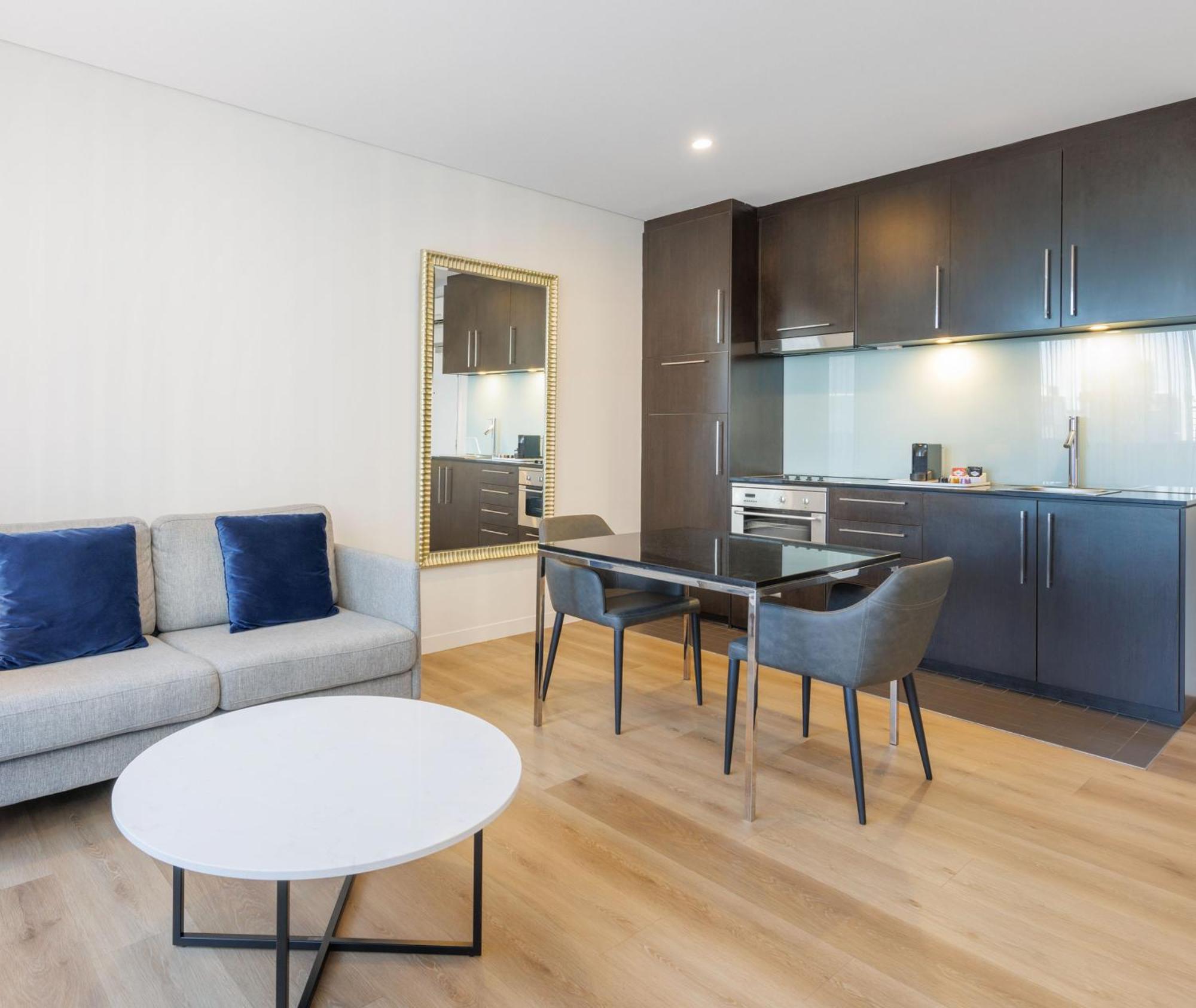 Studio Rooftop Apartment No Housekeeping