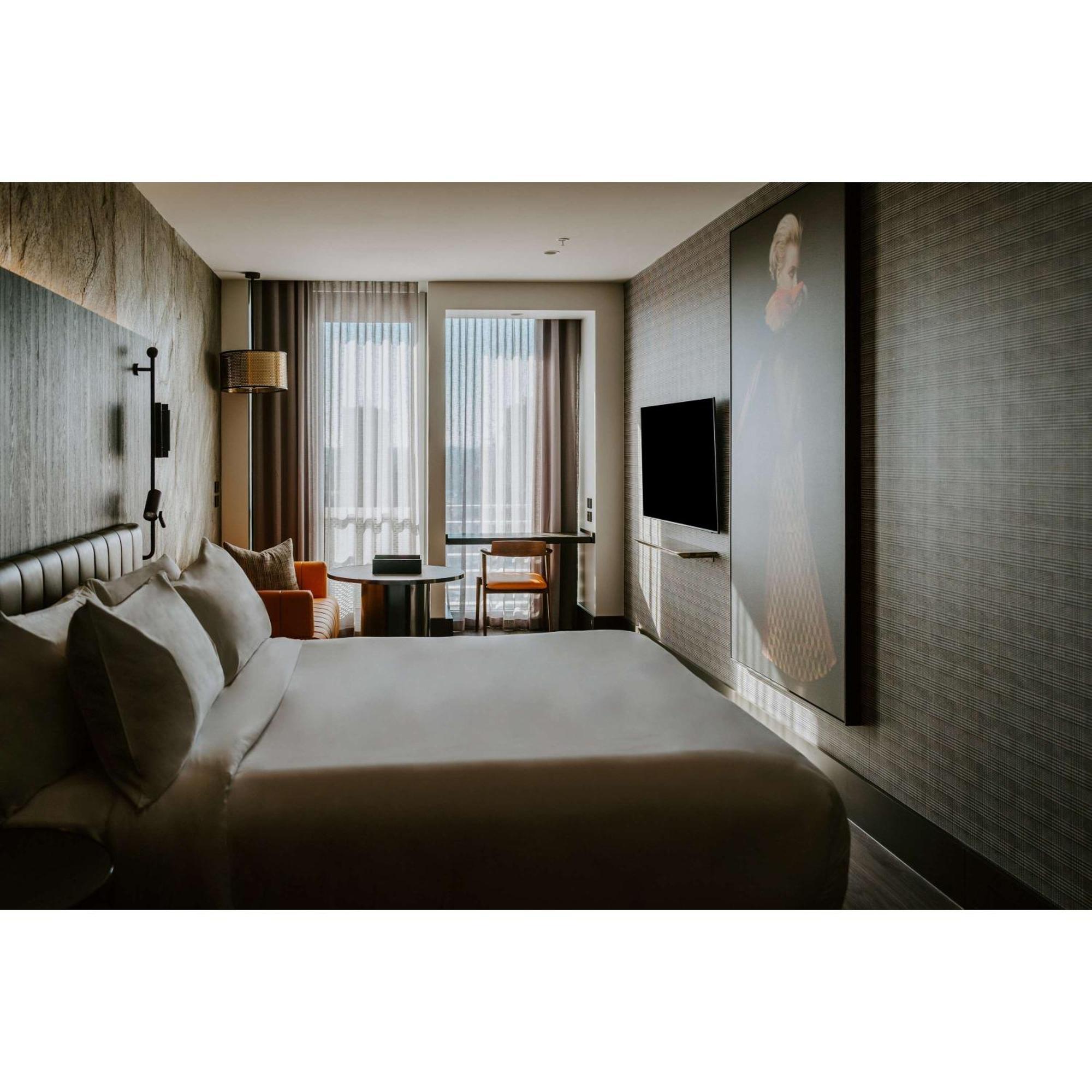 King Room,1628756109:JPEG