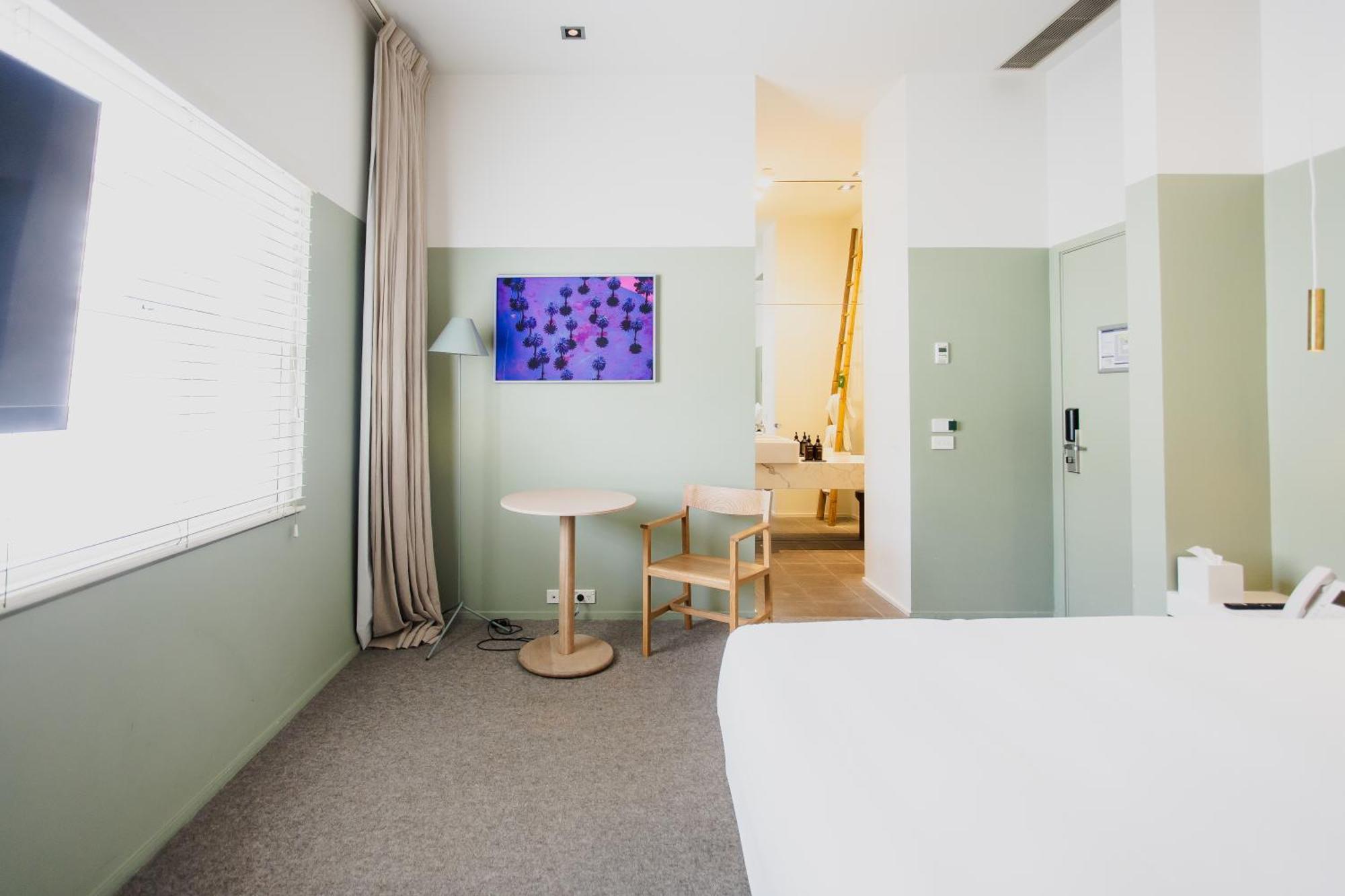 Deluxe Queen Room