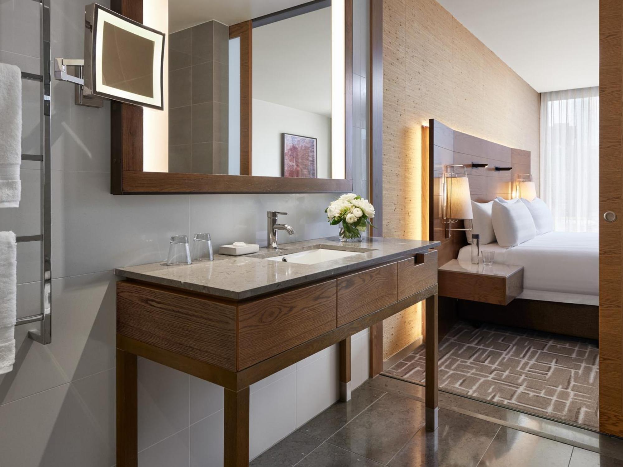 Premier King Room City Skyline View