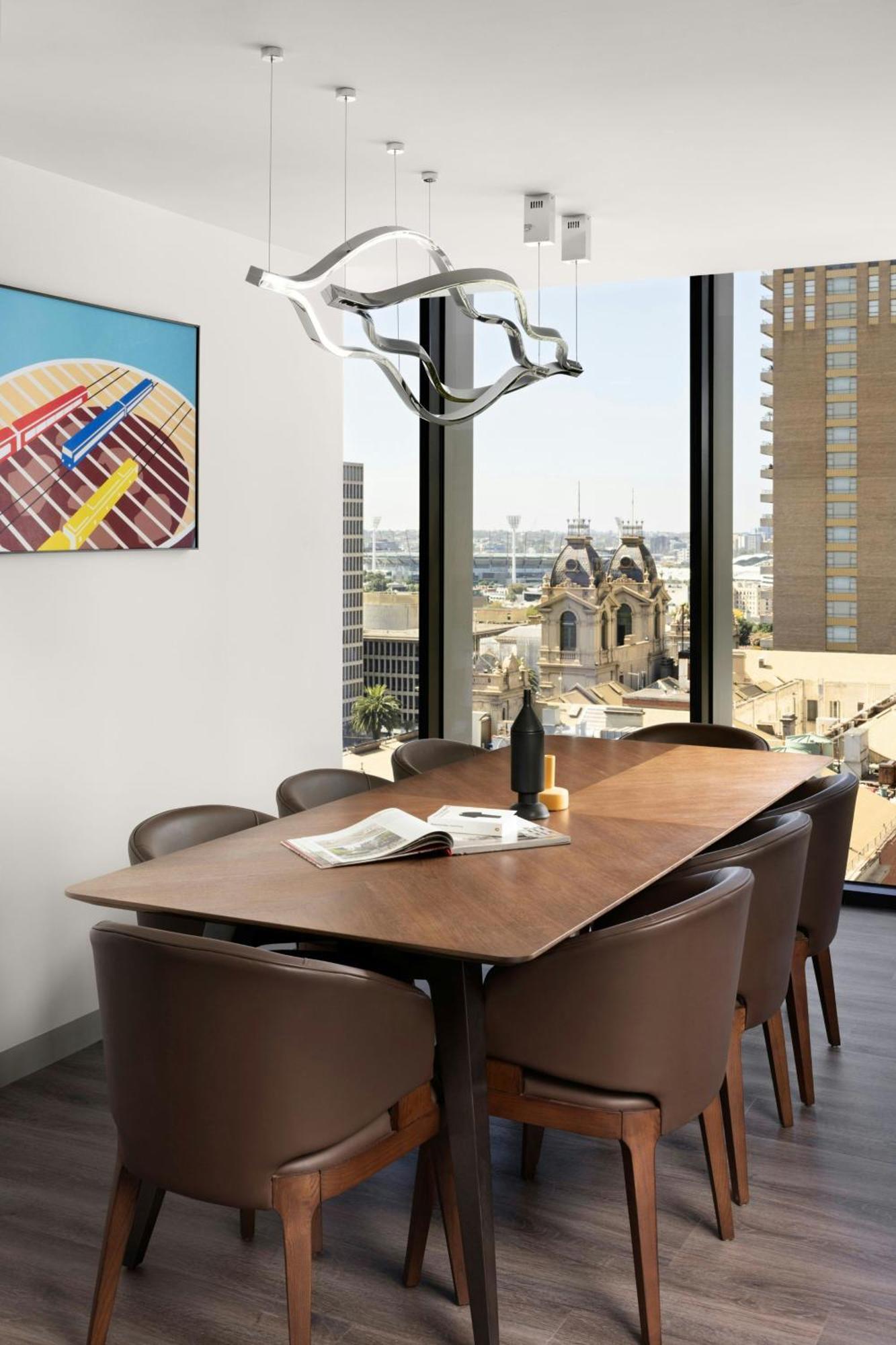 Two-Bedroom Suite Parliament City View