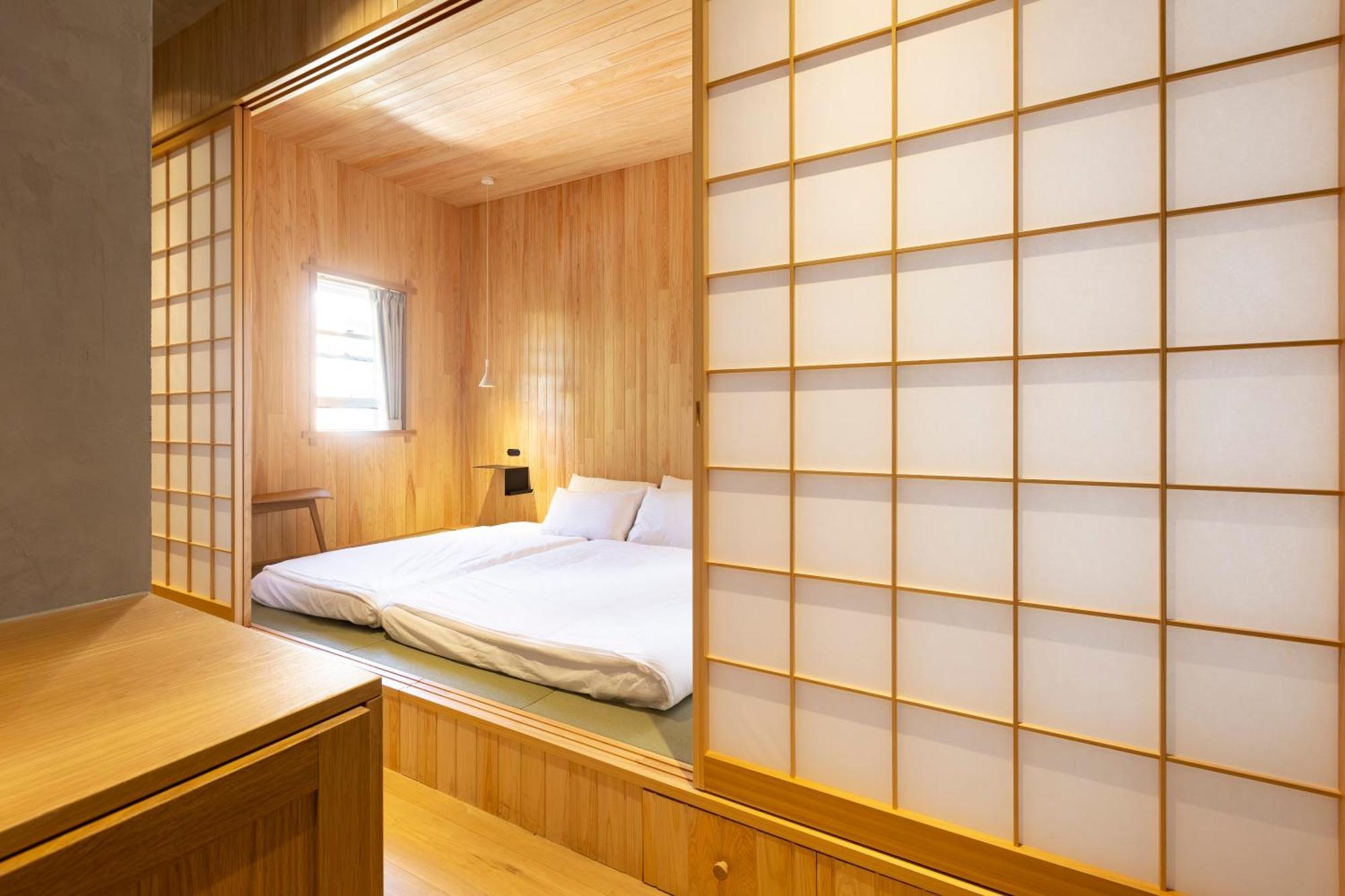 Japanese-Style Room