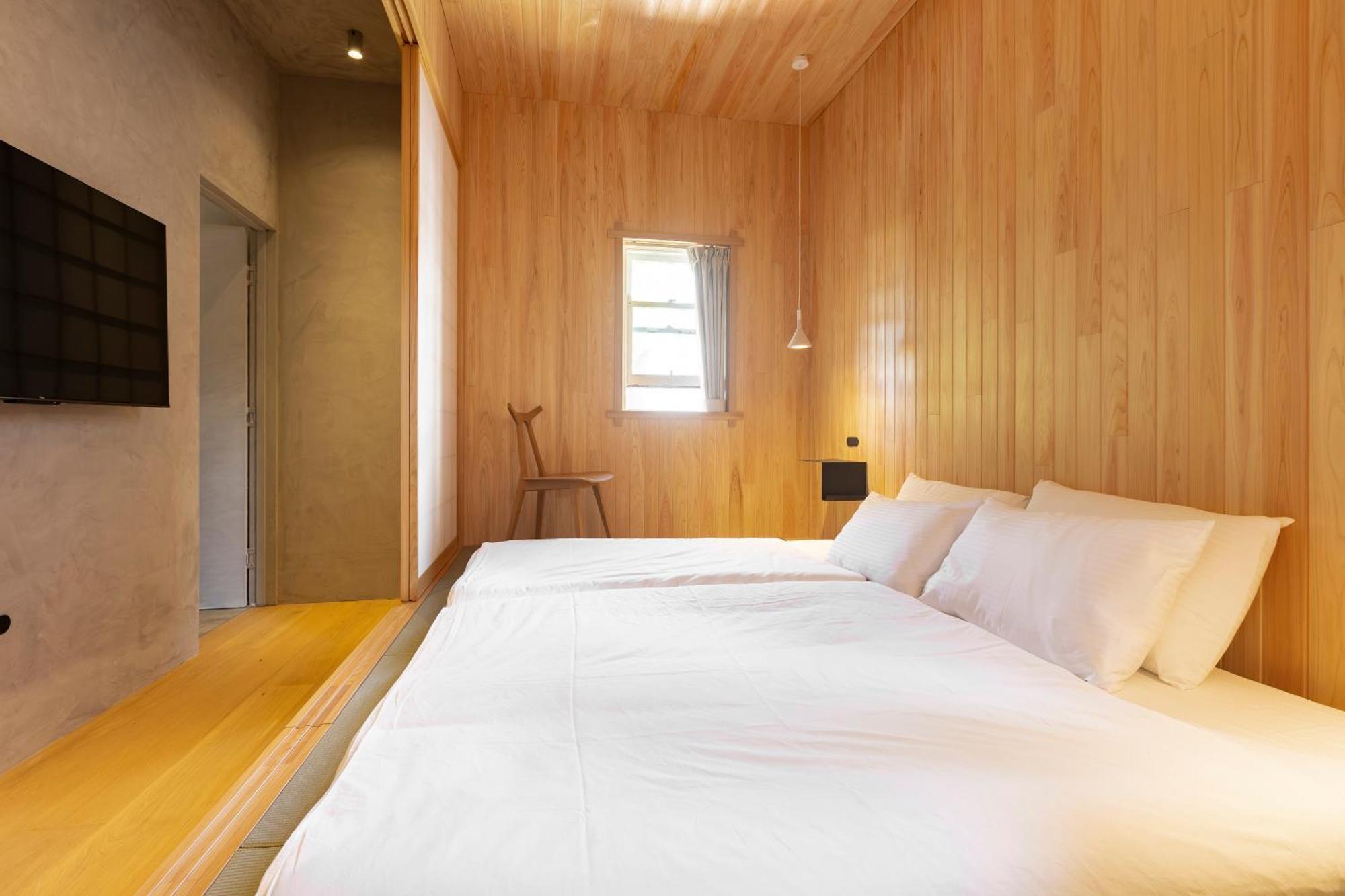 Japanese-Style Room