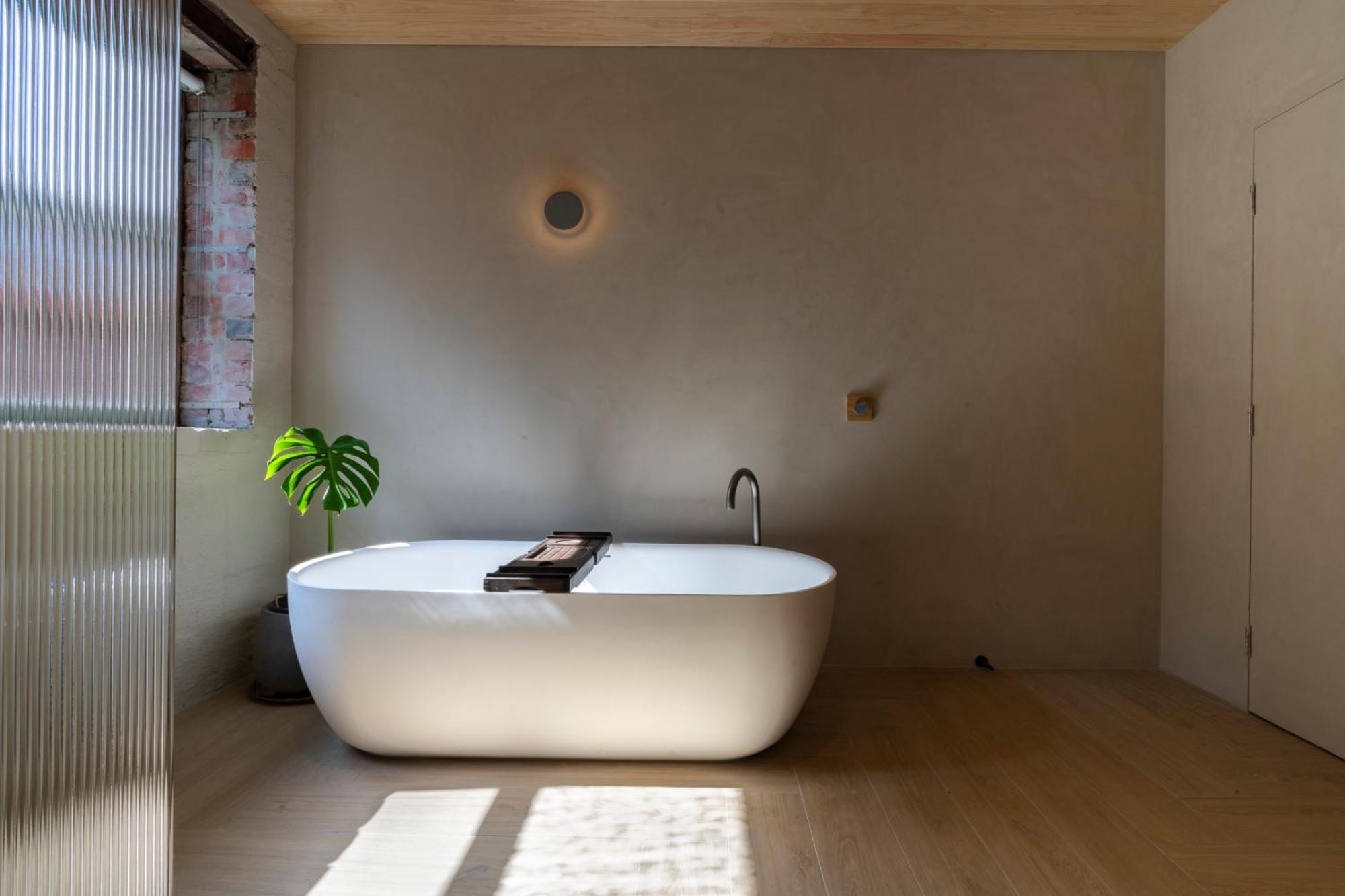 Family Room Private Bathroom