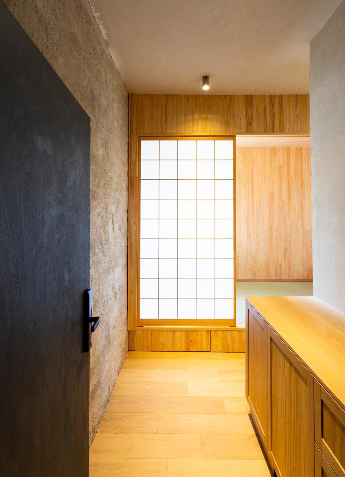 Japanese-Style Room