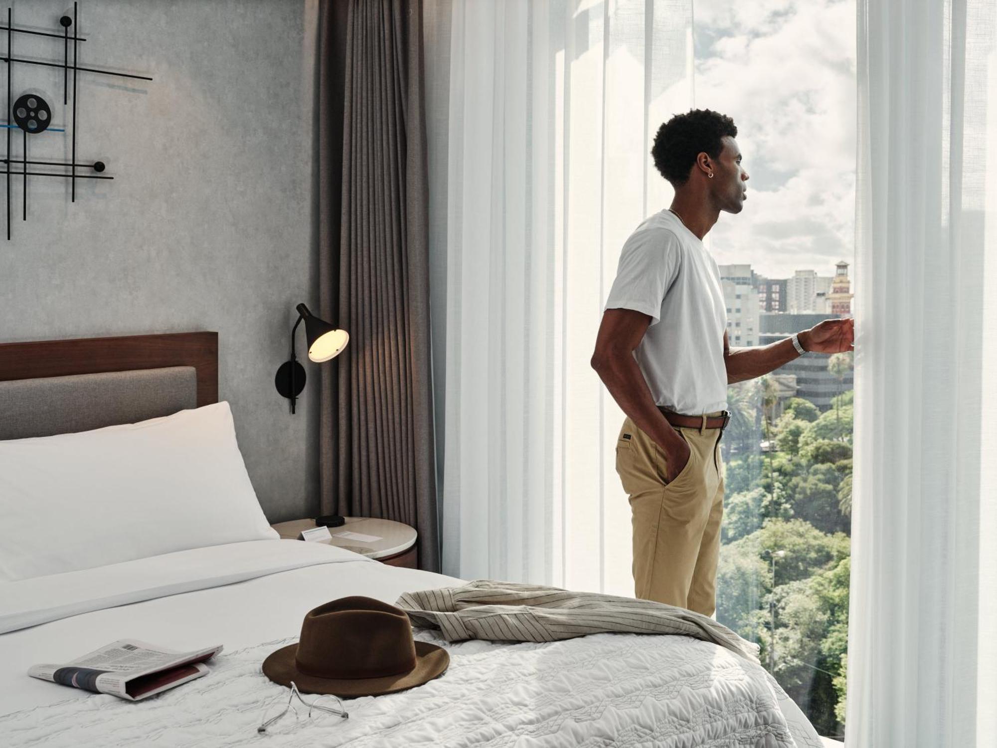 Two-Bedroom Suite Parliament City View