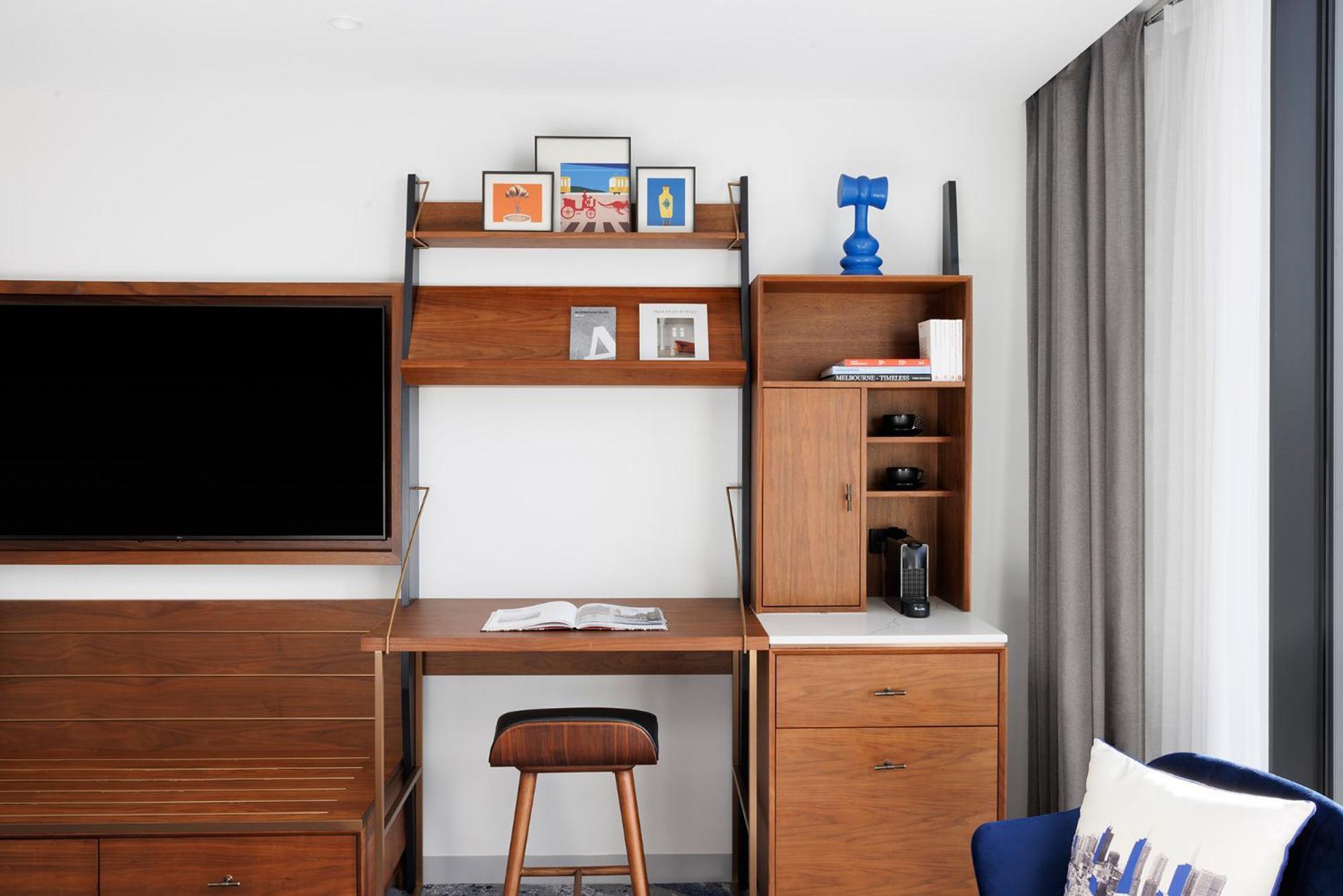 Signature King Room City View