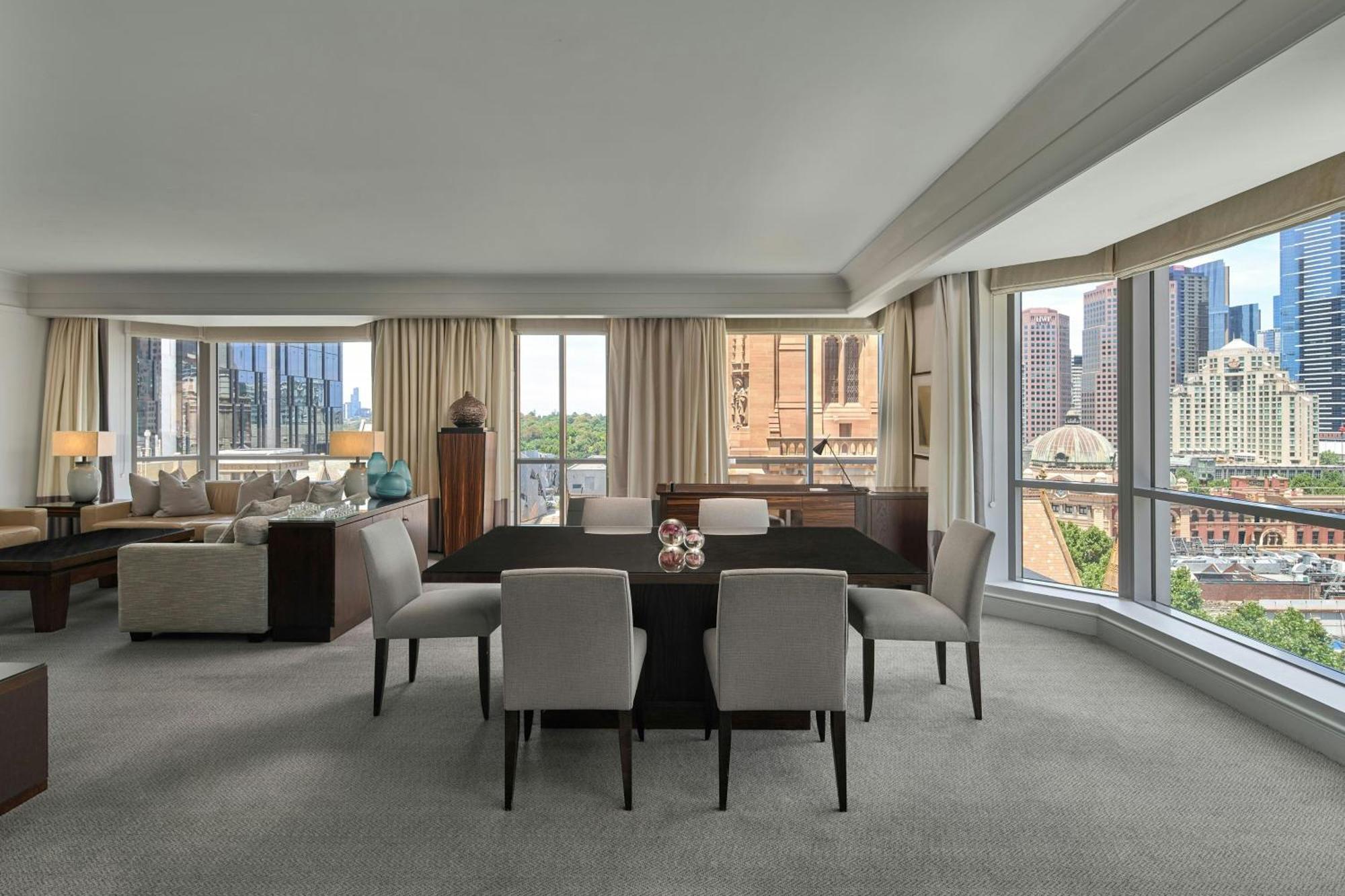 King Suite City View Regent