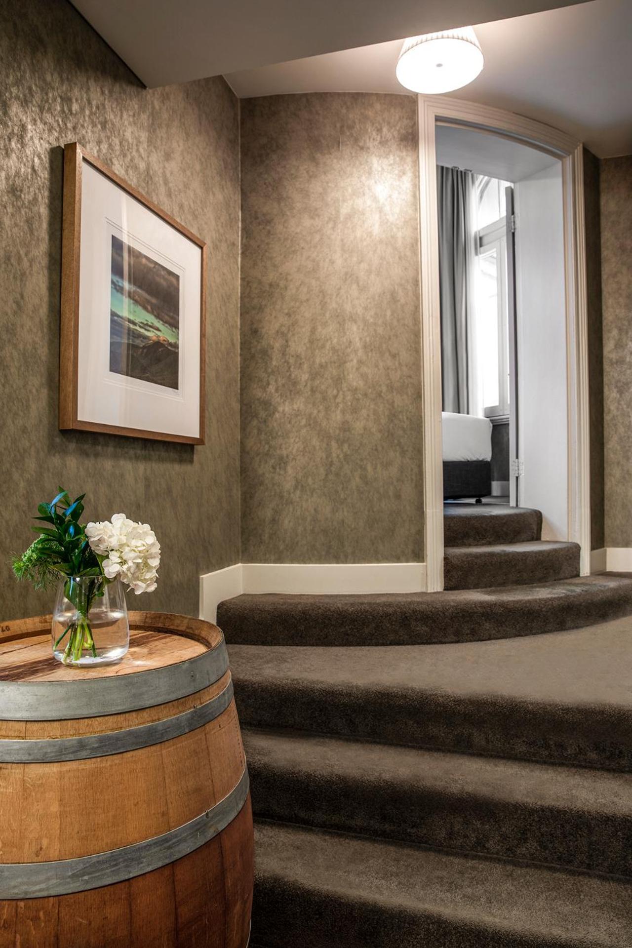 Signature Suite