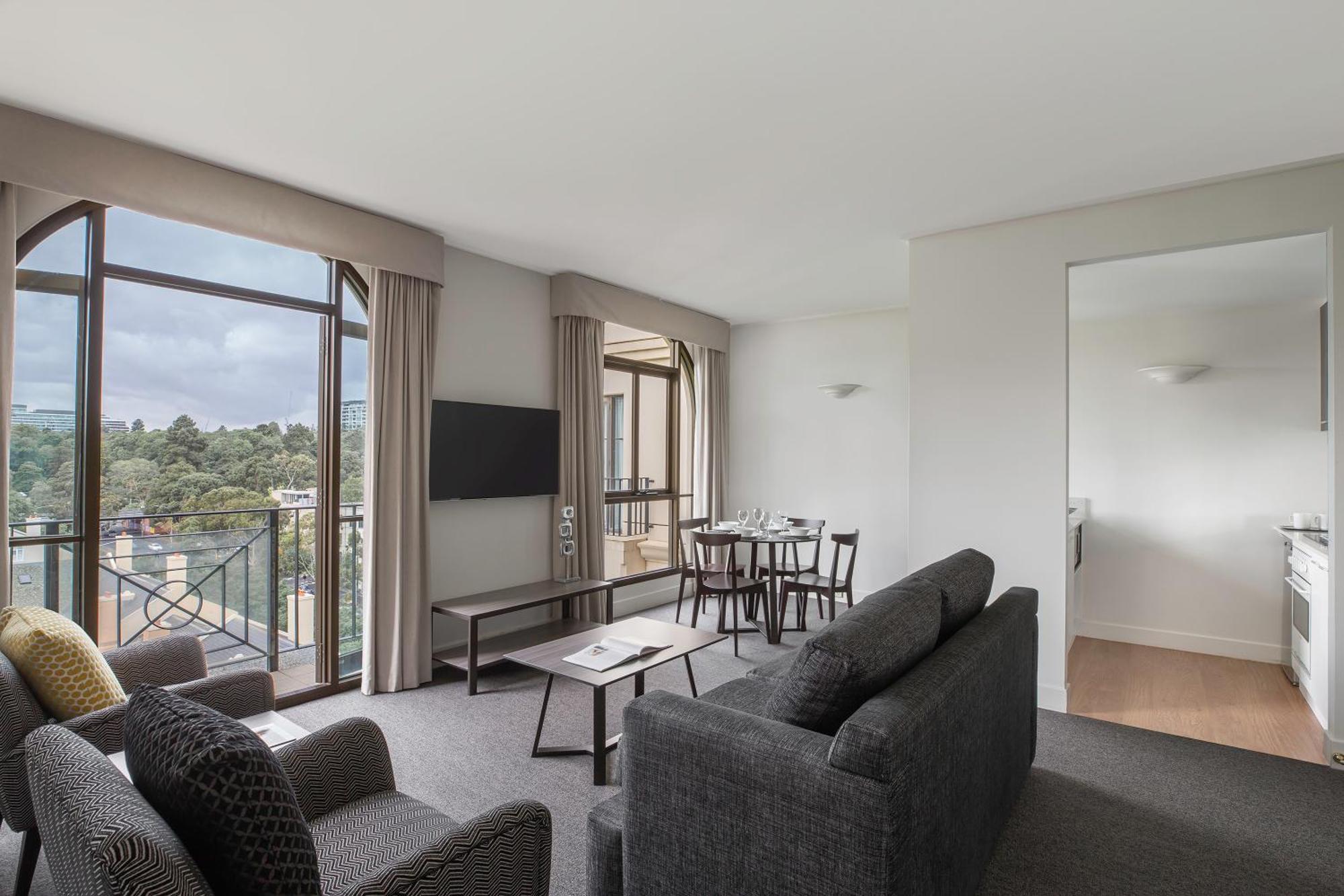 One-Bedroom King Room