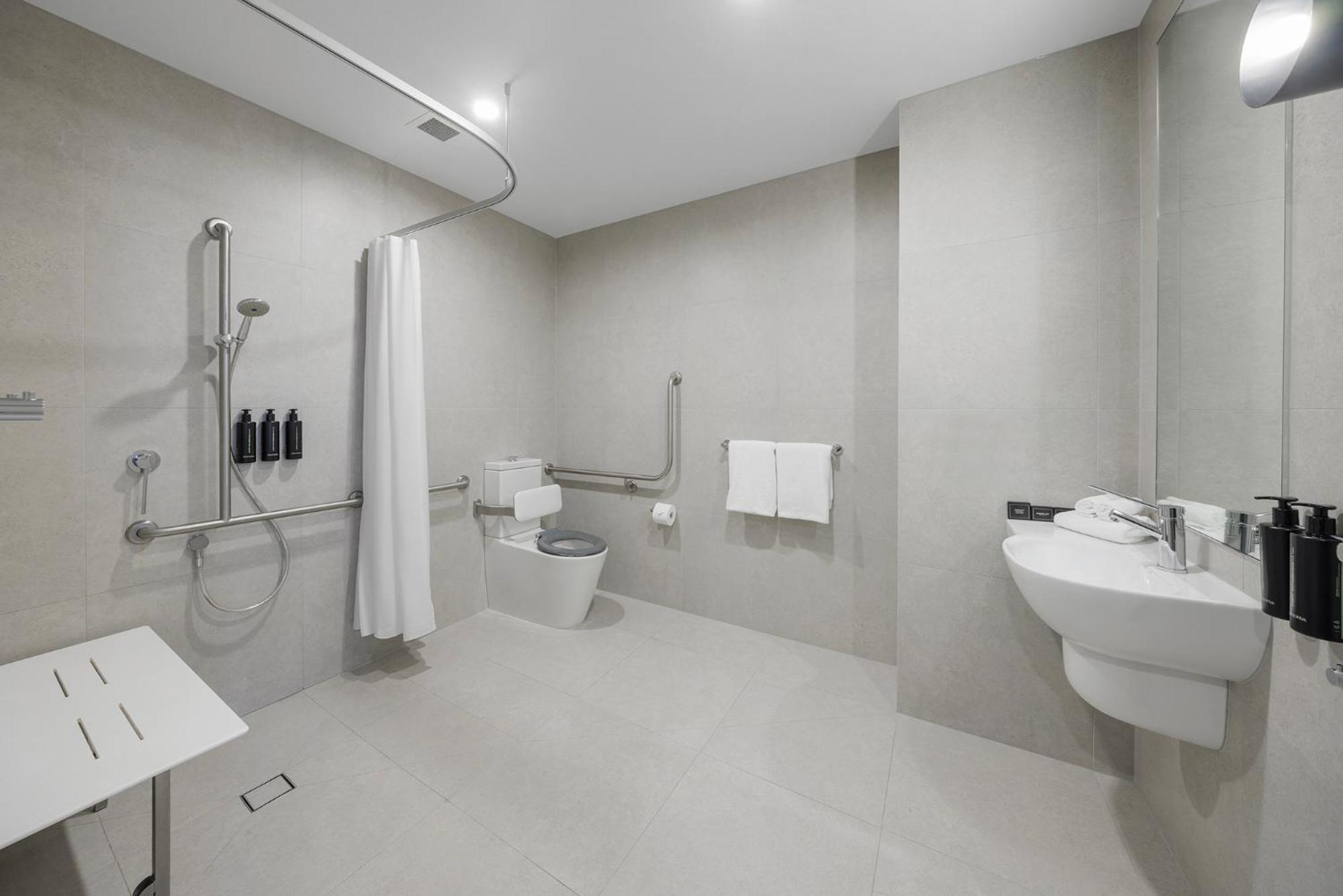 Accessible Deluxe Room Queen
