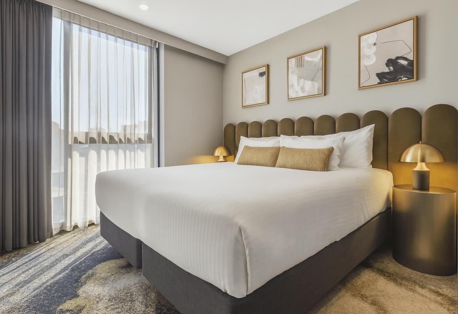 One-Bedroom Apartment with King Bed,1699286610:JPEG