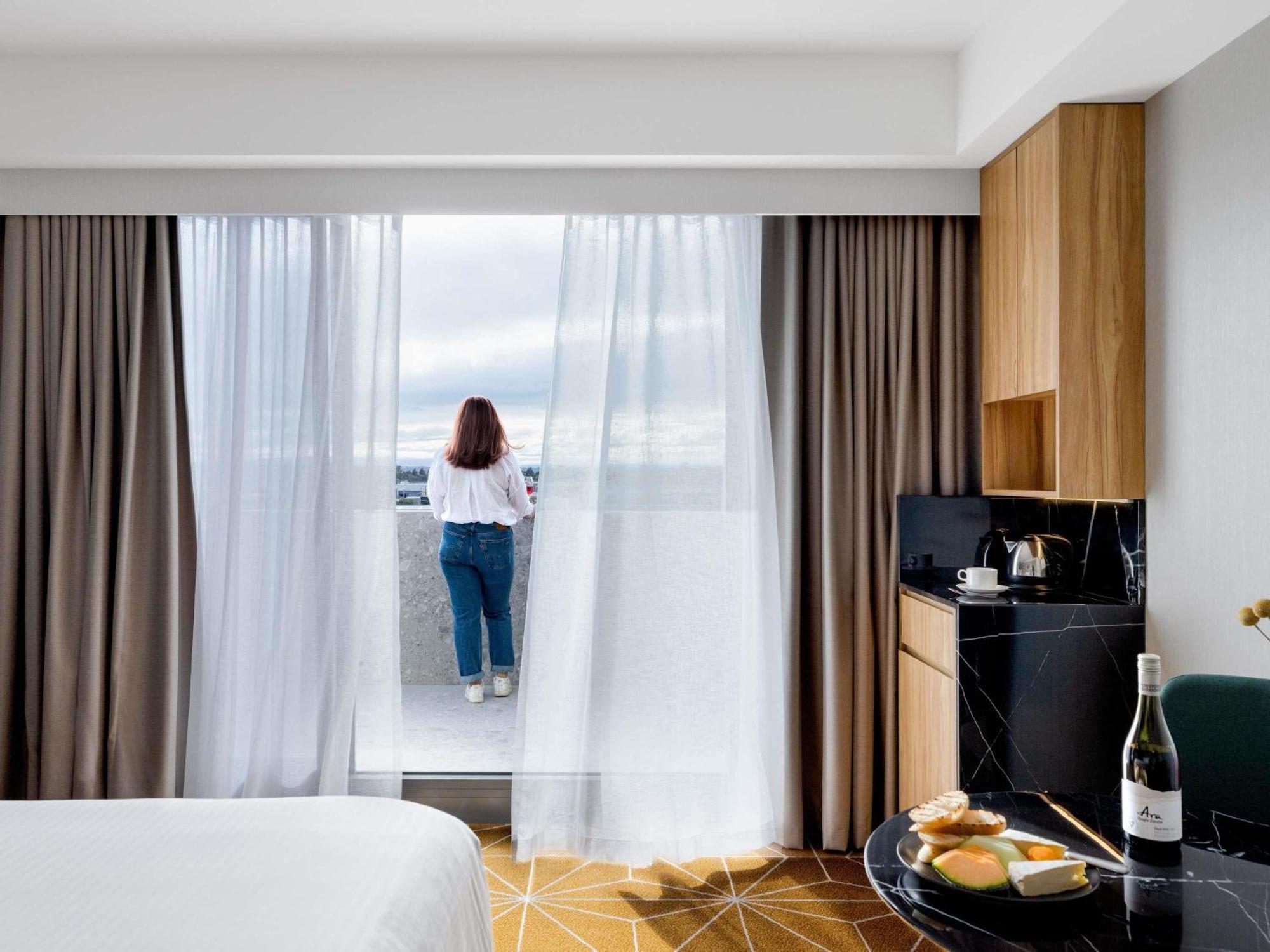 Premium King Suite