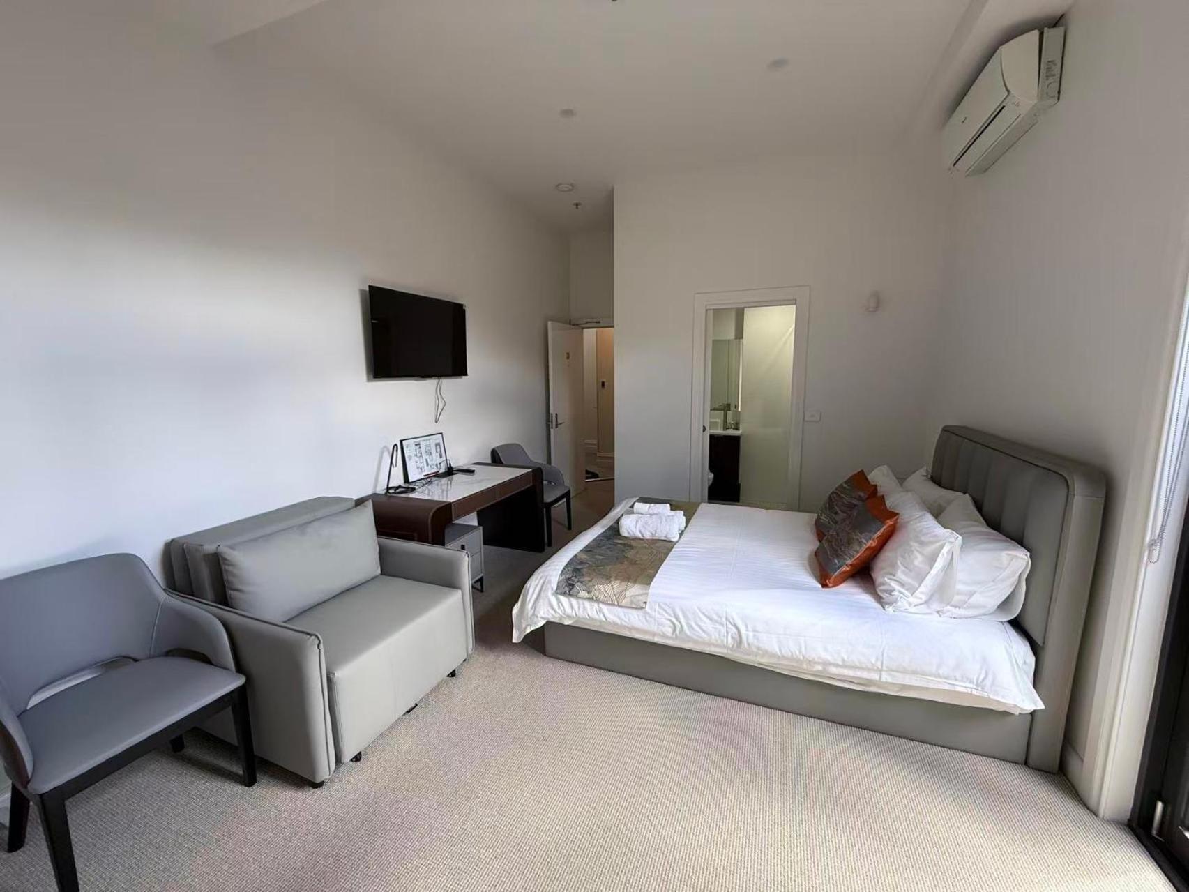 Budget Room