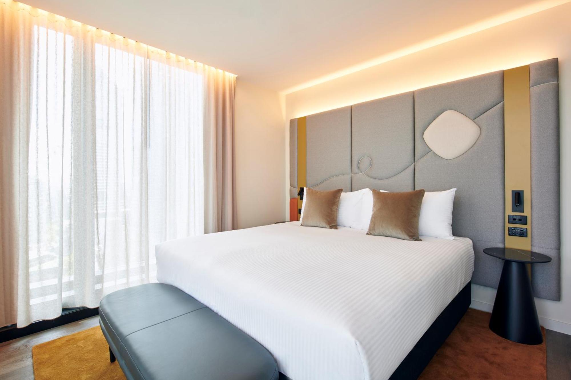 Skyline View Plus Room
