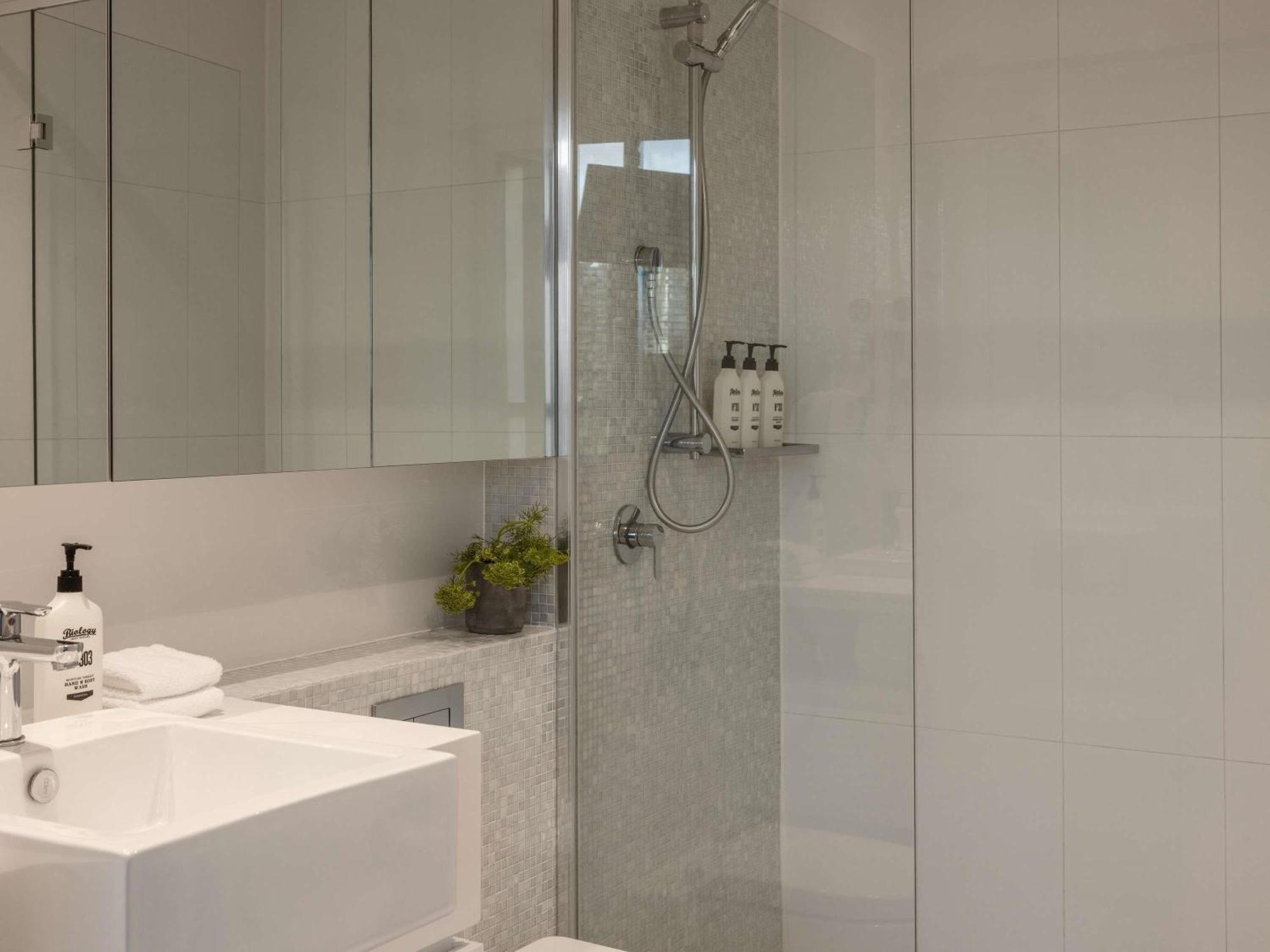 Two-Bedroom Apartment Two Bathrooms Water View