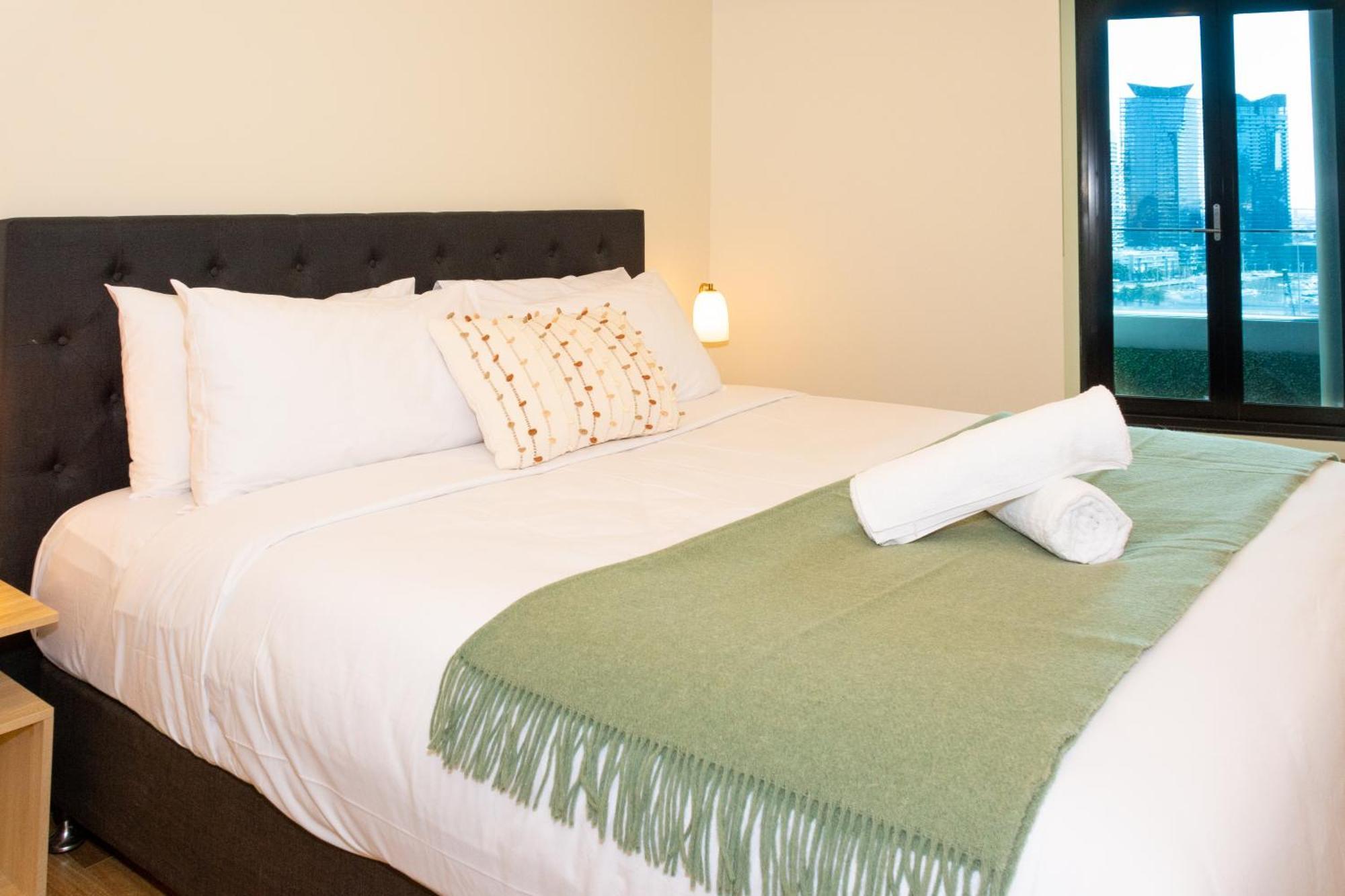 Three-Bedroom Executive Apartment River View