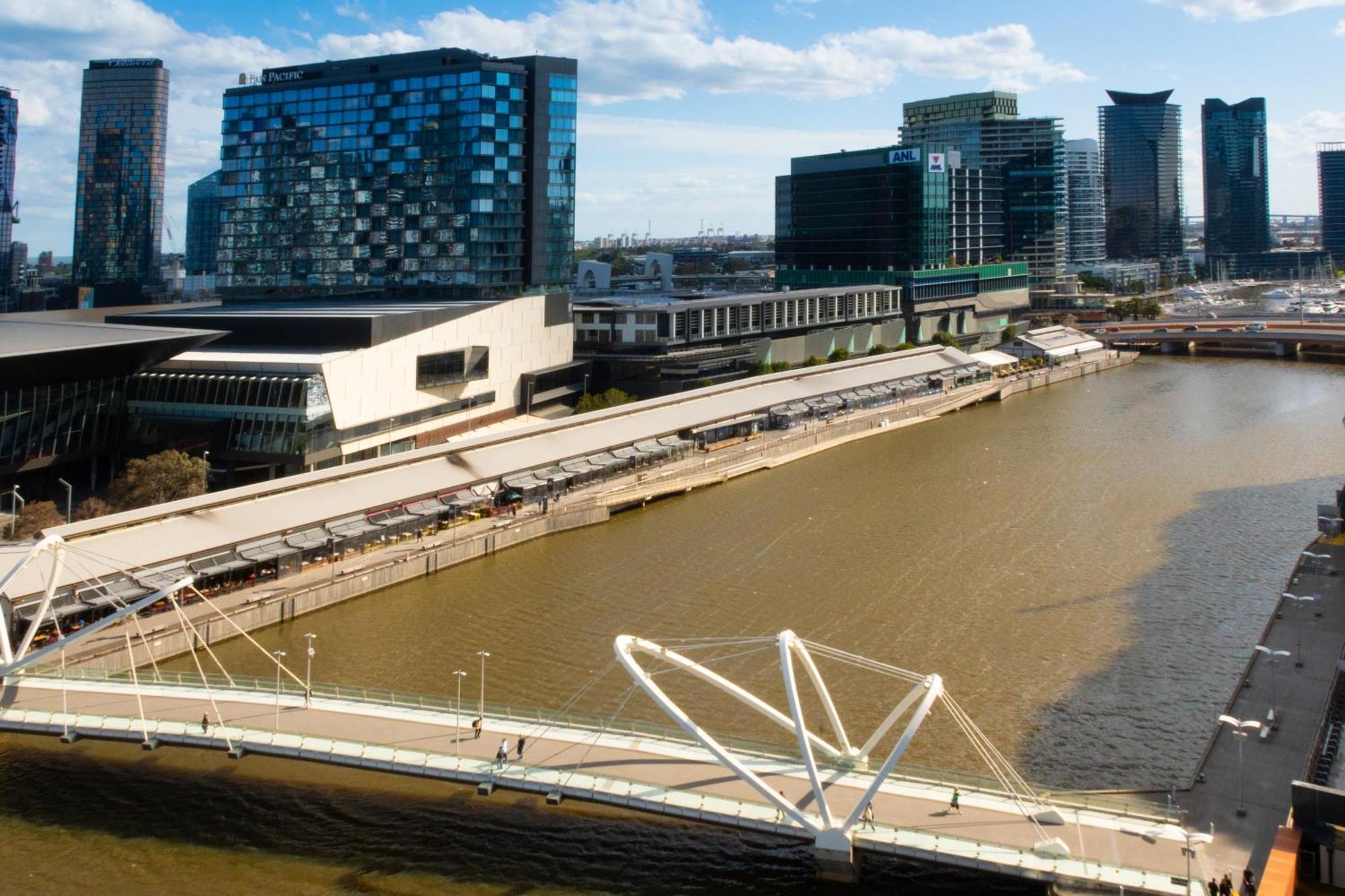 Three-Bedroom Executive Apartment River View