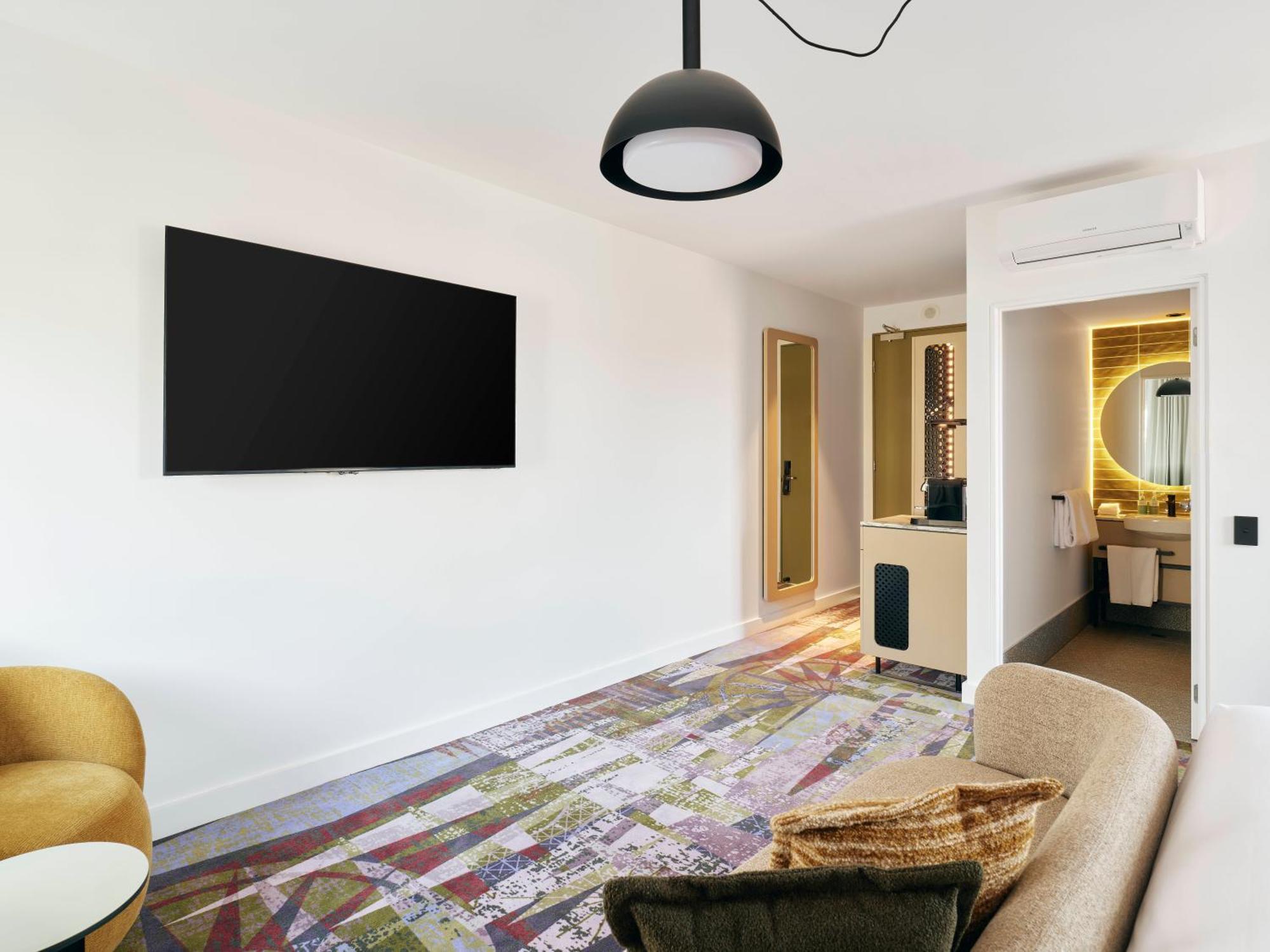 Superior King Room