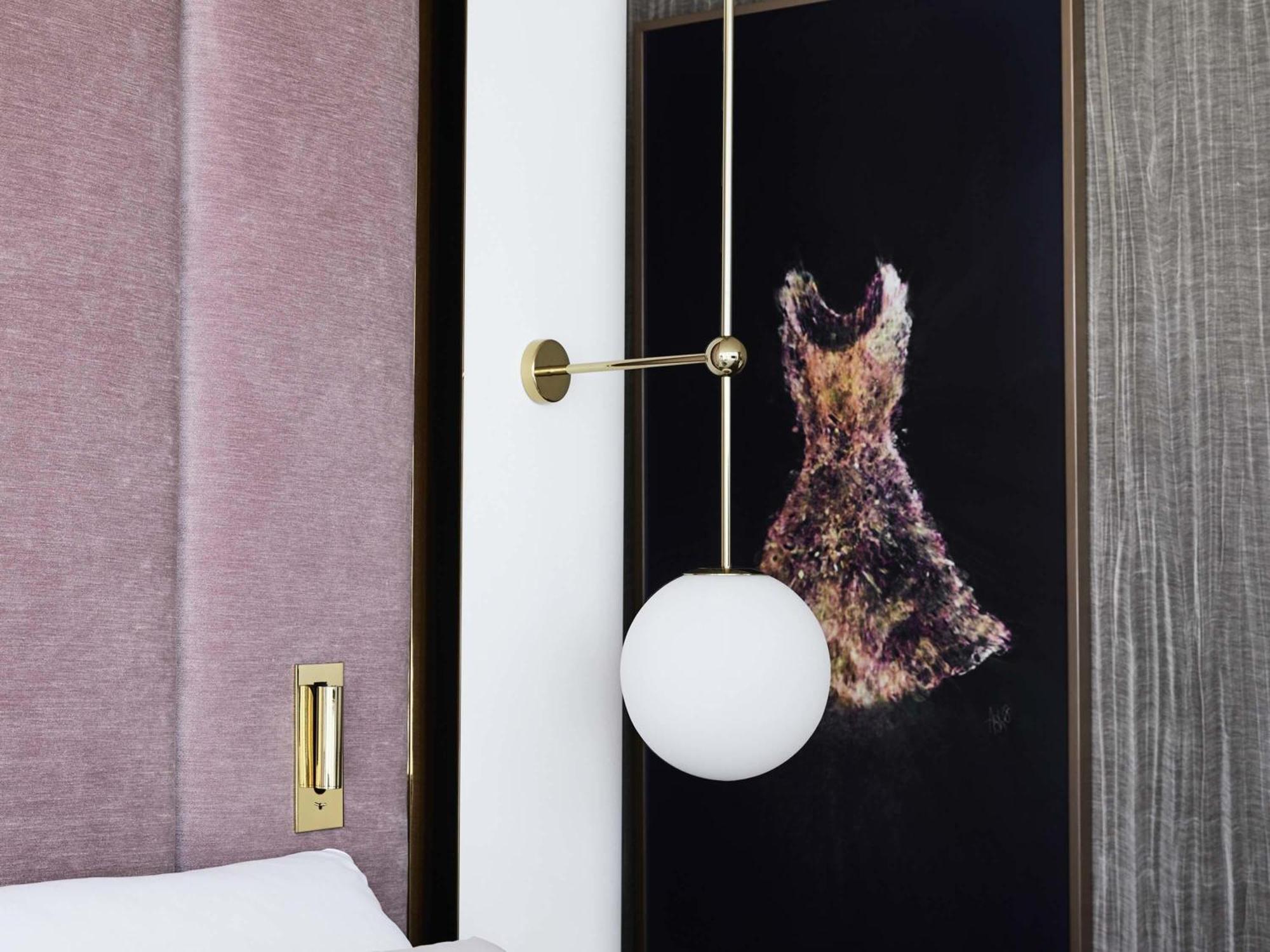 Deluxe King Suite