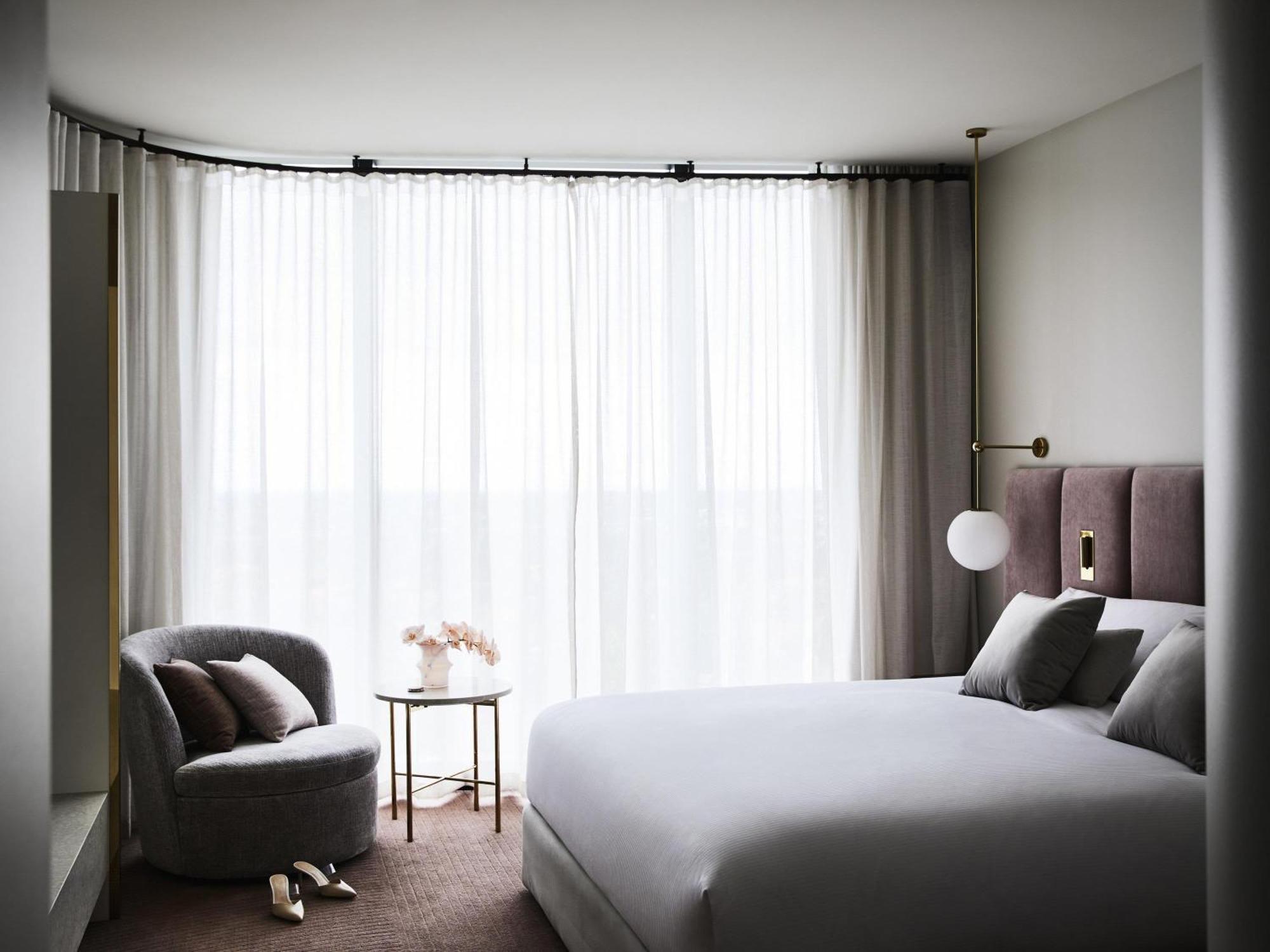 One-Bedroom Deluxe King Suite
