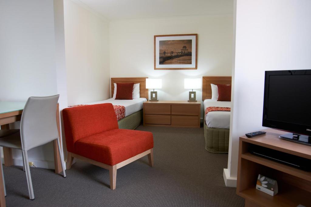 Two-Bedroom Studio Apartment,374206285:JPEG