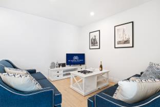 One-Bedroom Apartment,825728597:JPEG