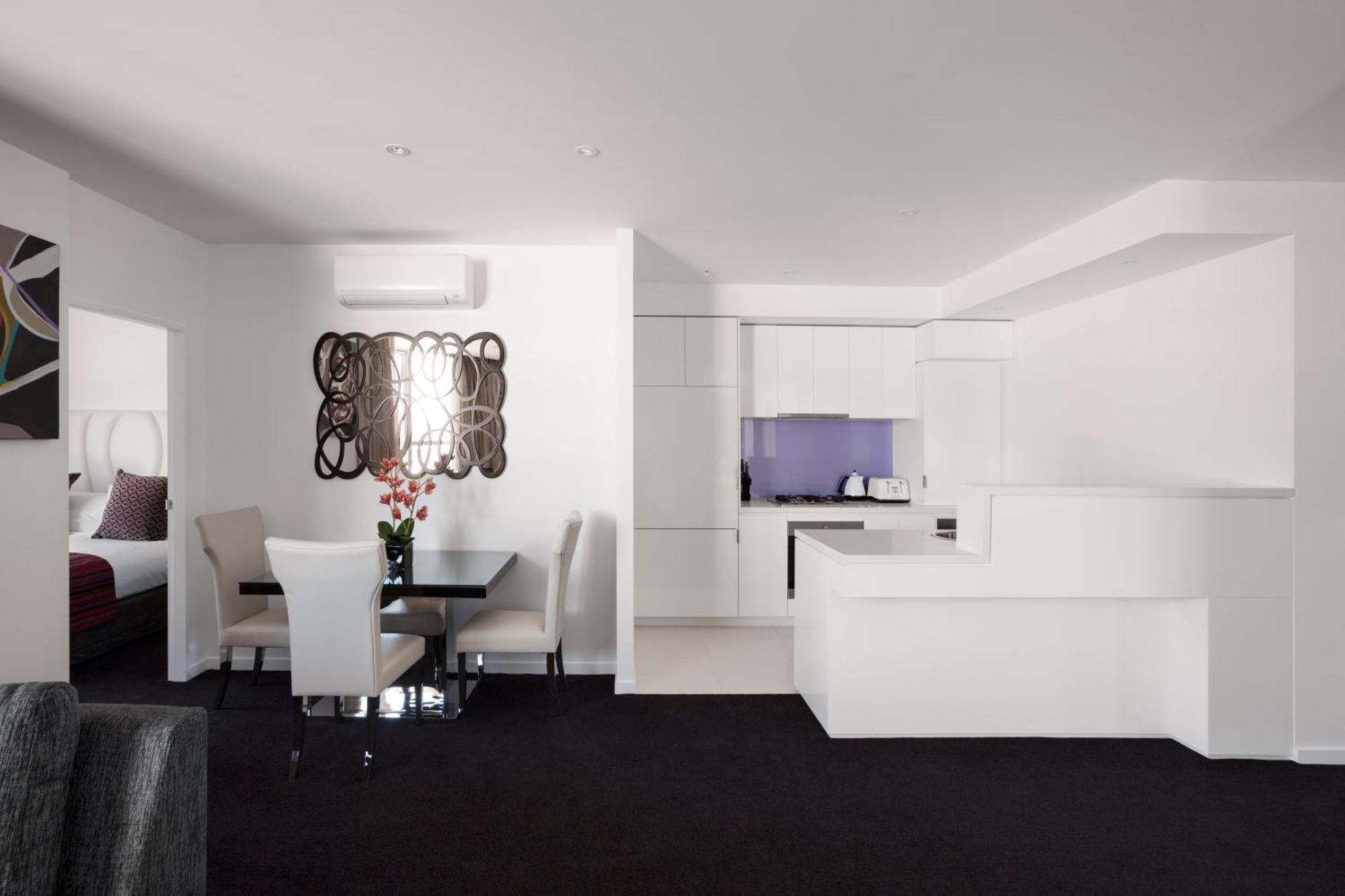 Two-Bedroom Apartment Two Bathrooms Water View