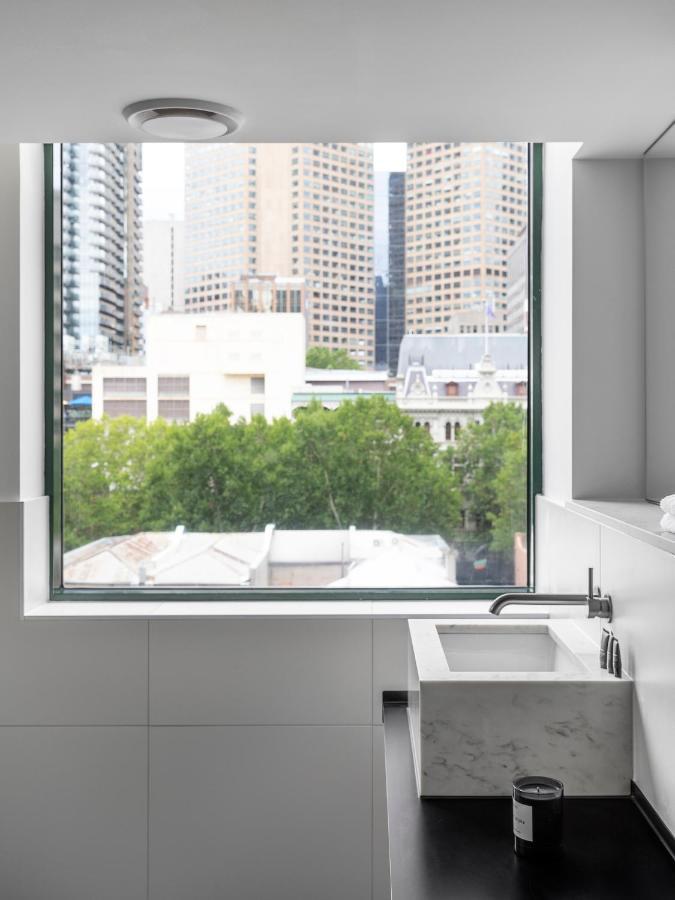 Junior Suite – complimentary drinks during hosted hour WiFi