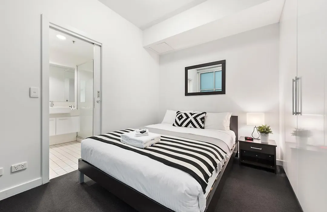 Docklands Private Collection - City Harbour Apartments-1