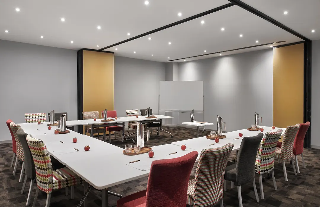 Punthill Apartment Hotel - Little Bourke-1